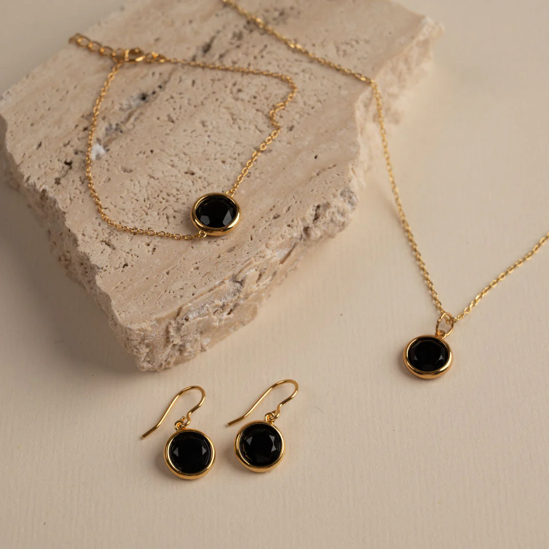 AVA BLACK ONYX GOLDEN BRACELET - Image 5
