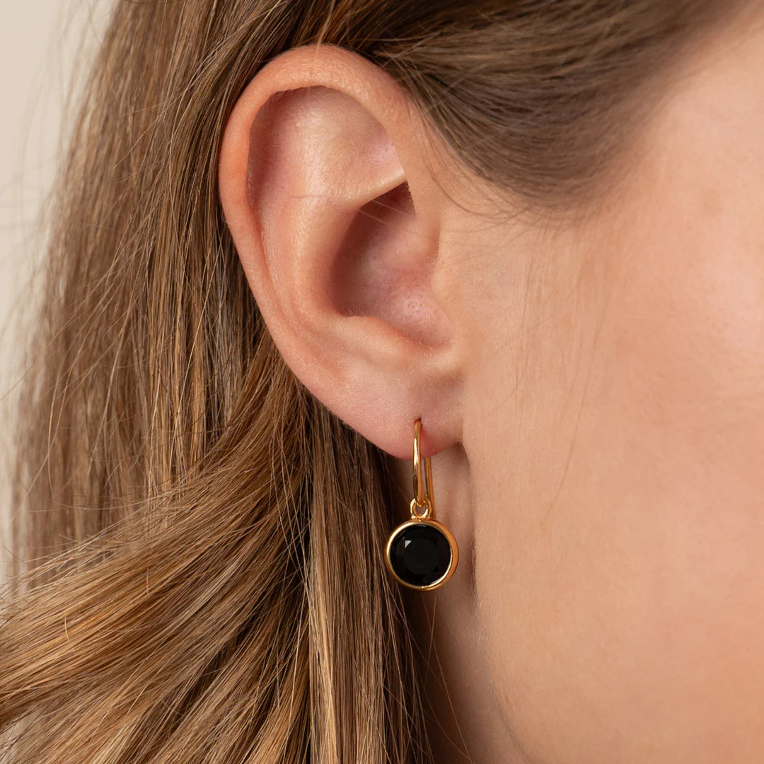 AVA BLACK ONYX GOLDEN HOOK EARRING - Image 5