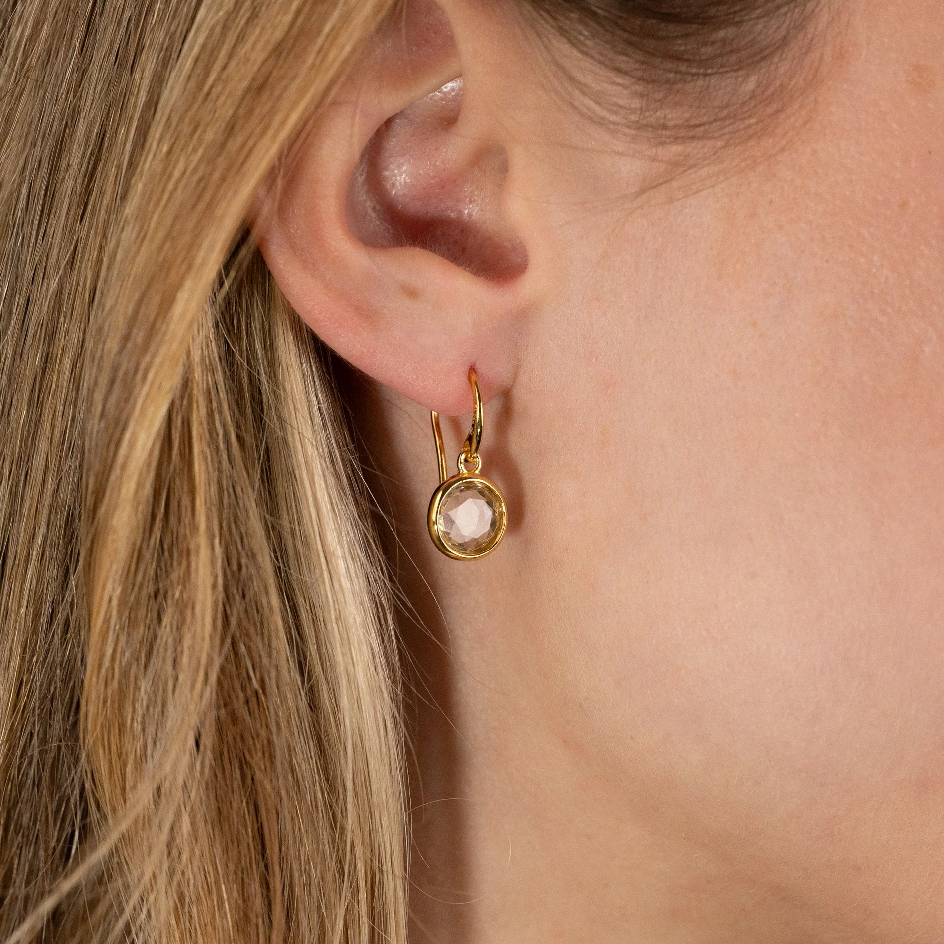 AVA WHITE TOPAZ GOLDEN HOOK EARRING - Image 2