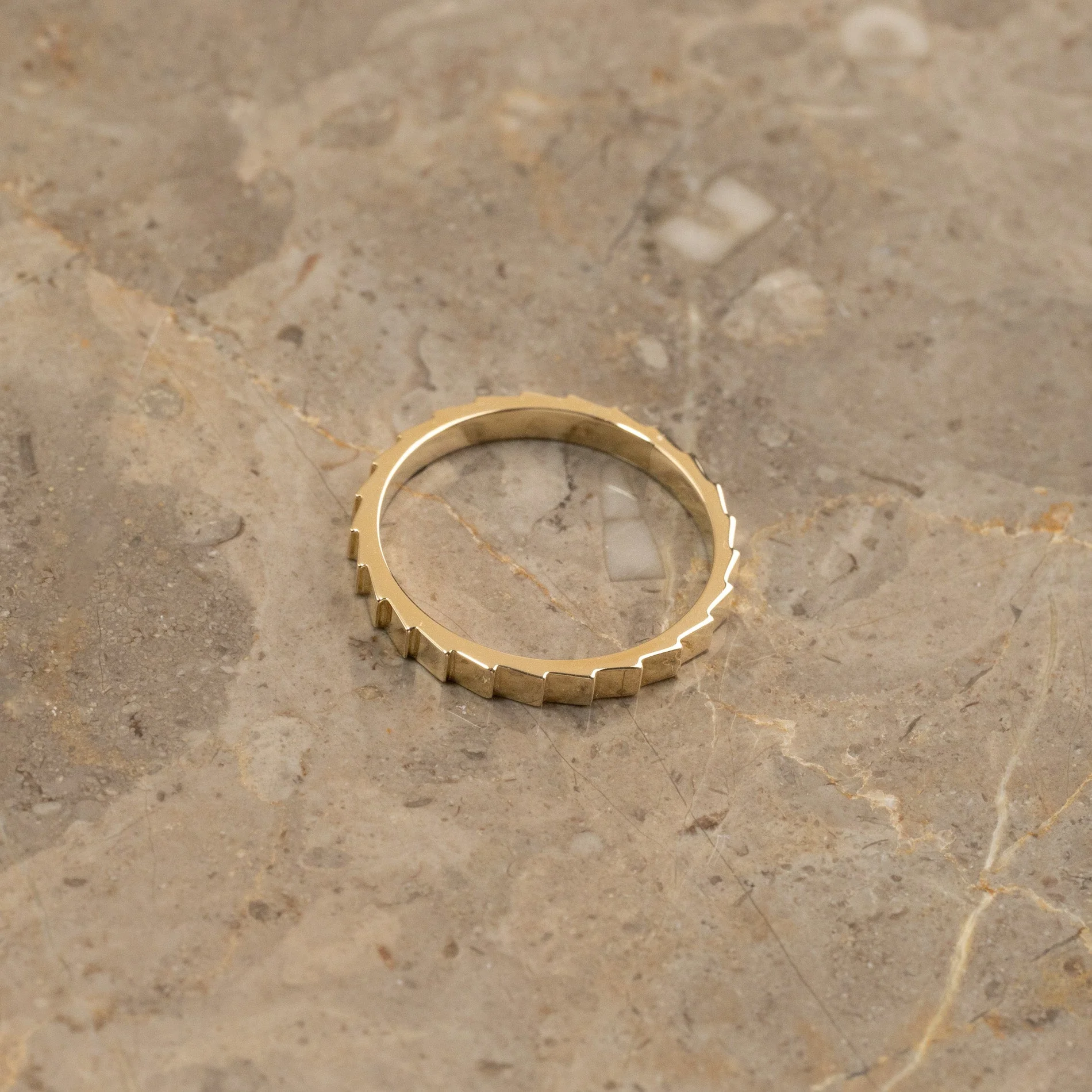 AXELLE SOLID GOLD RING - Image 5