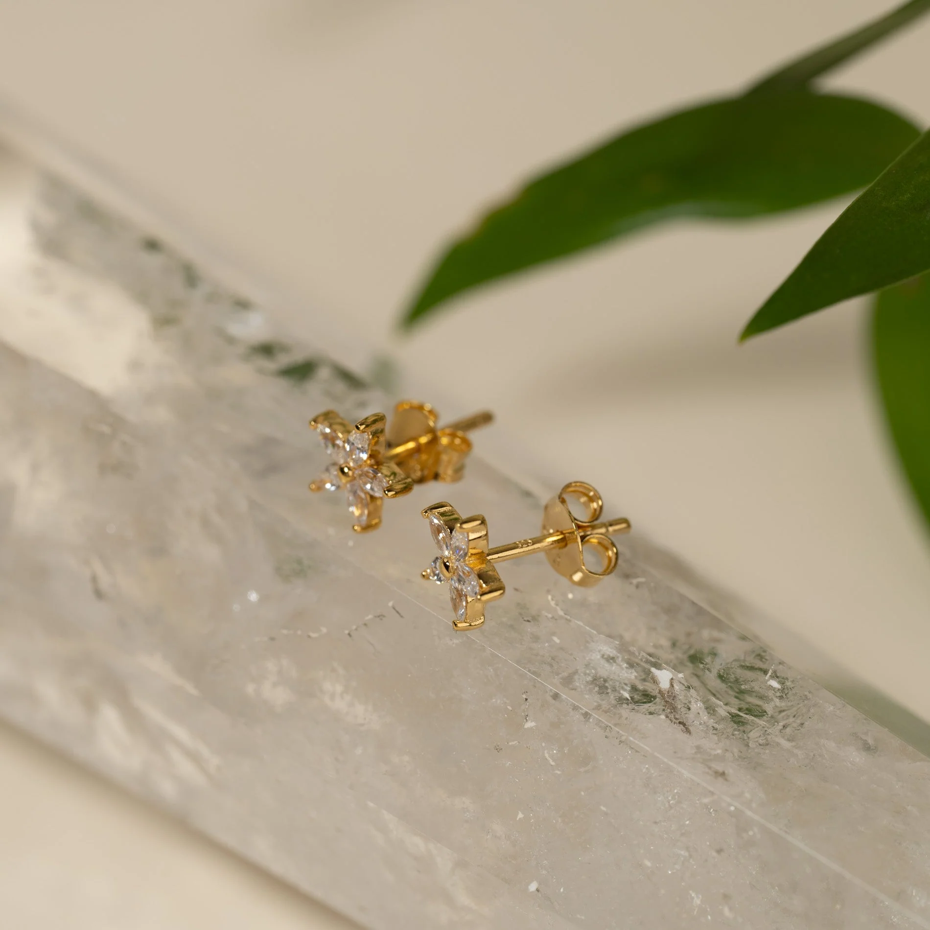 BELLIS CRYSTAL GOLDEN EARRING - Image 8