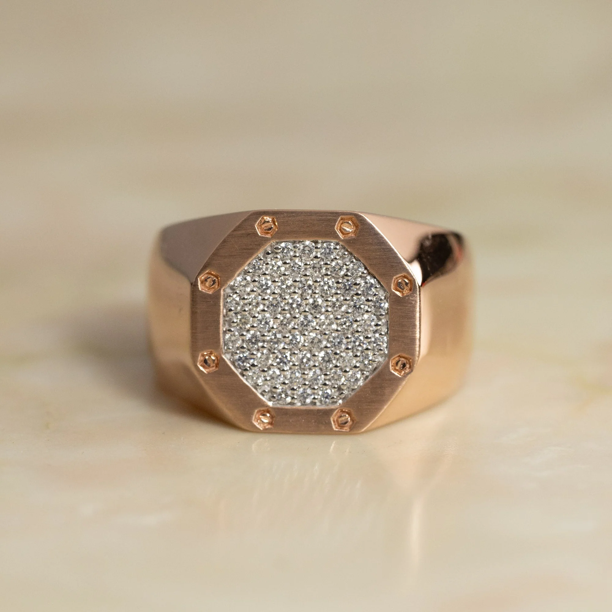 AP SIGNET DIAMOND RING - 0.45ct