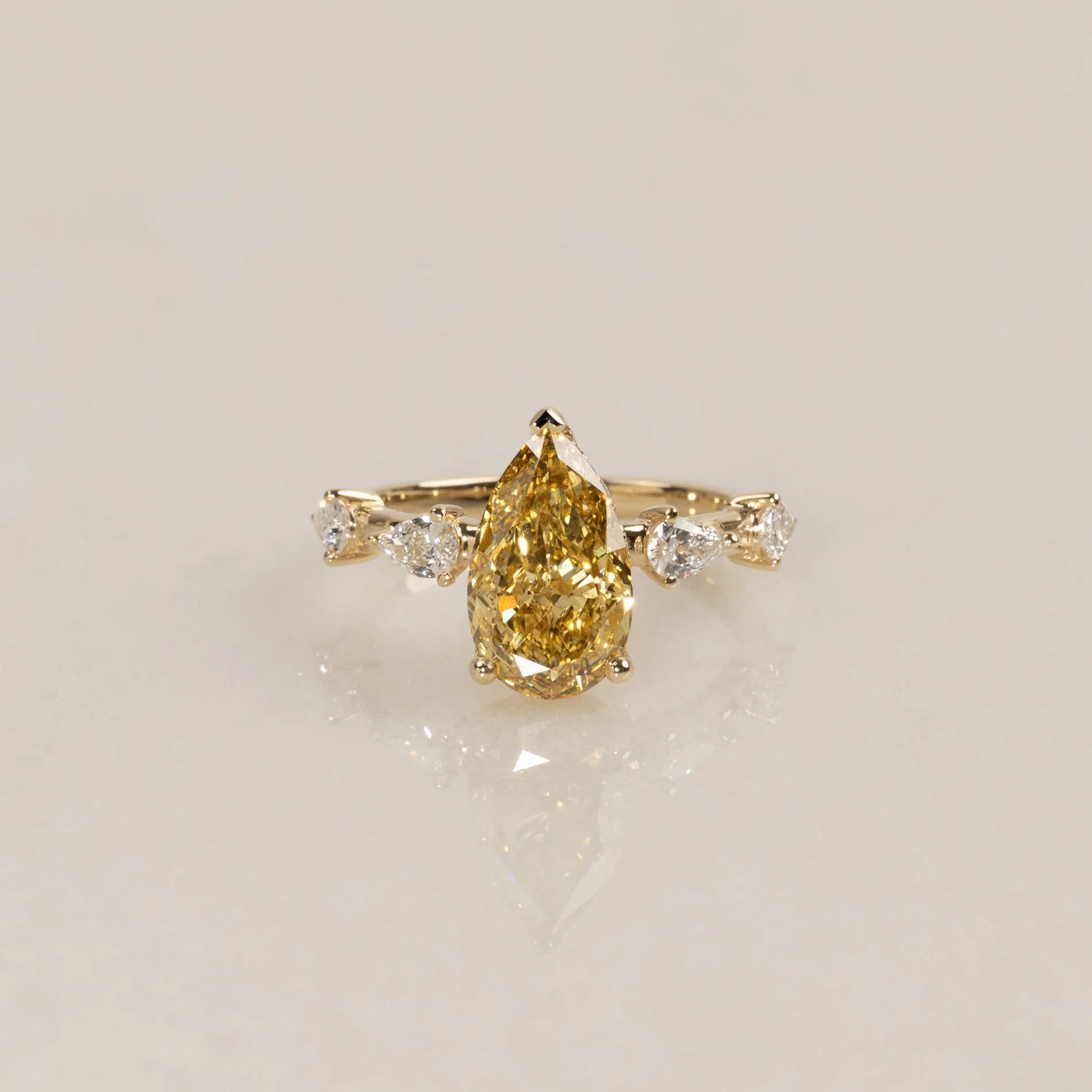 YELLOW PEAR HIDDEN-HALO DIAMOND RING - 2.8ct - Image 5