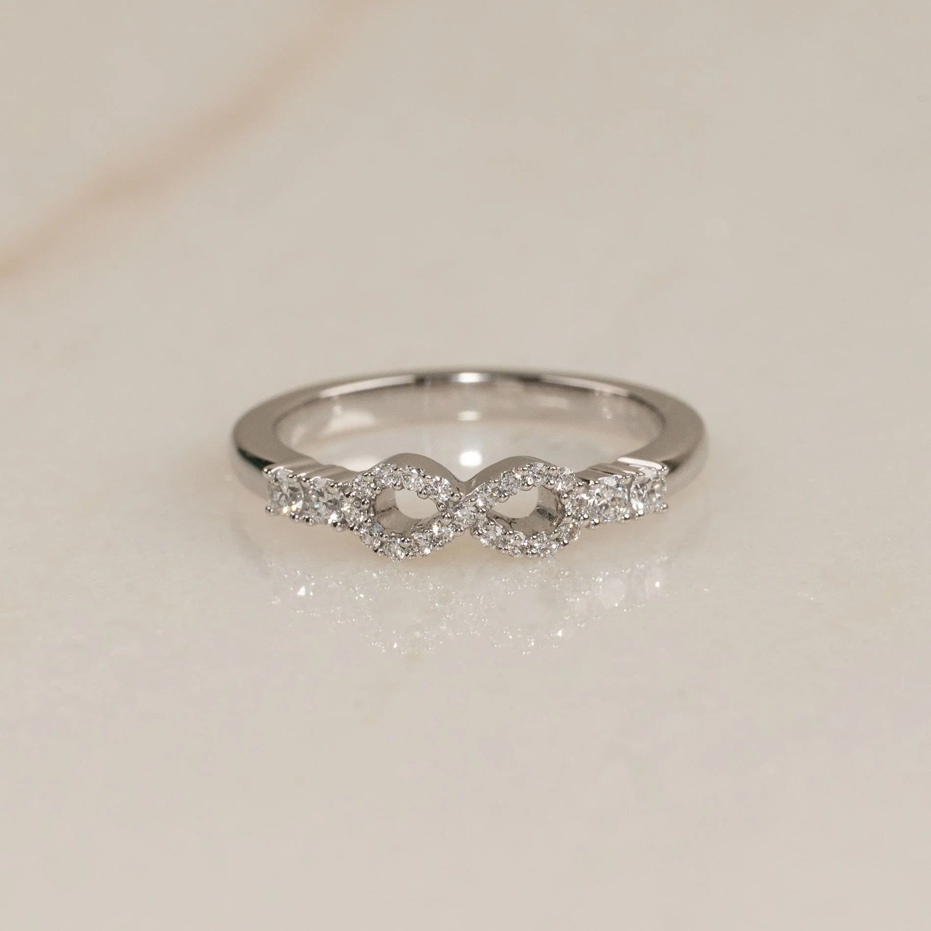 INFINITY DIAMOND RING - 0.39ct - Image 3