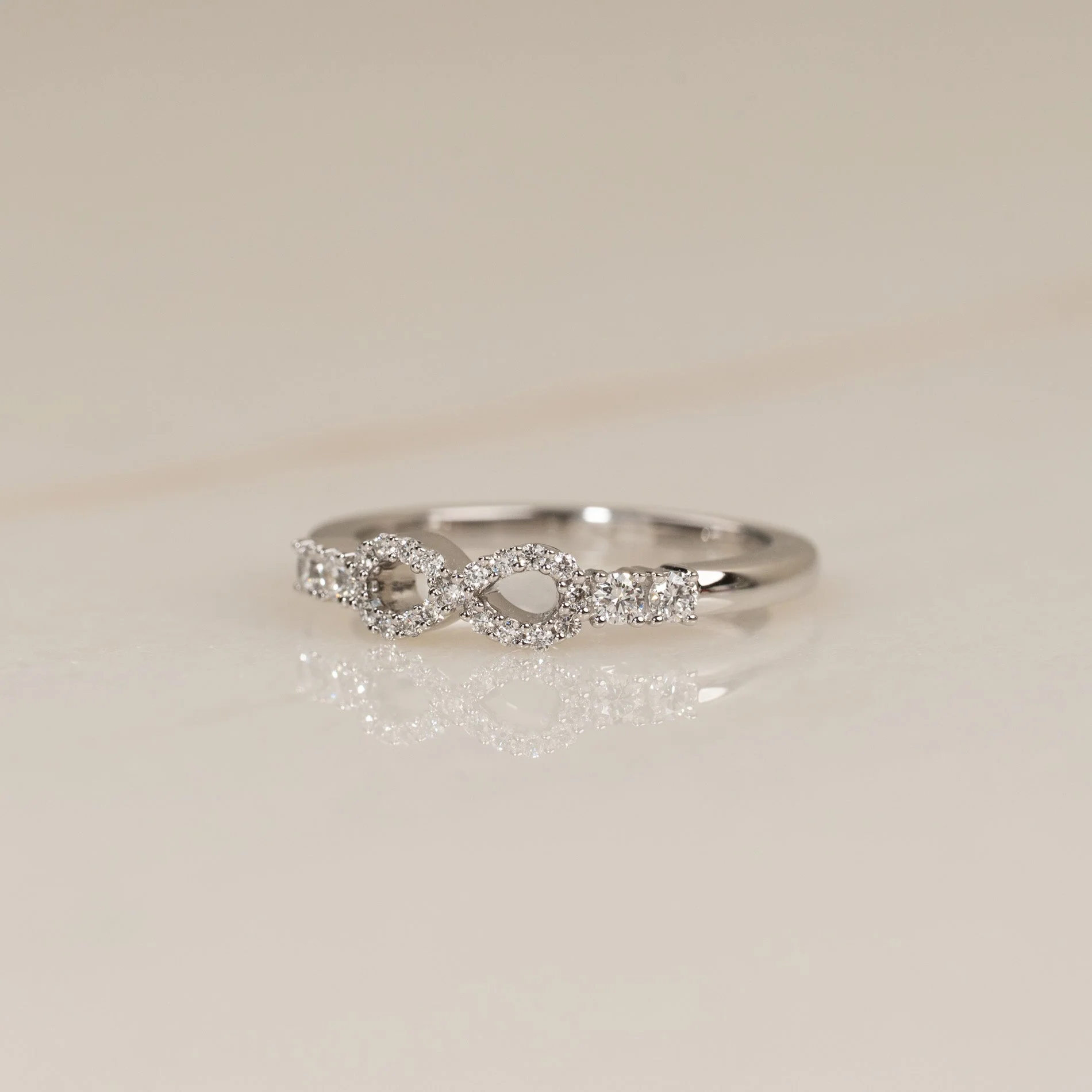 INFINITY DIAMOND RING - 0.39ct - Image 5