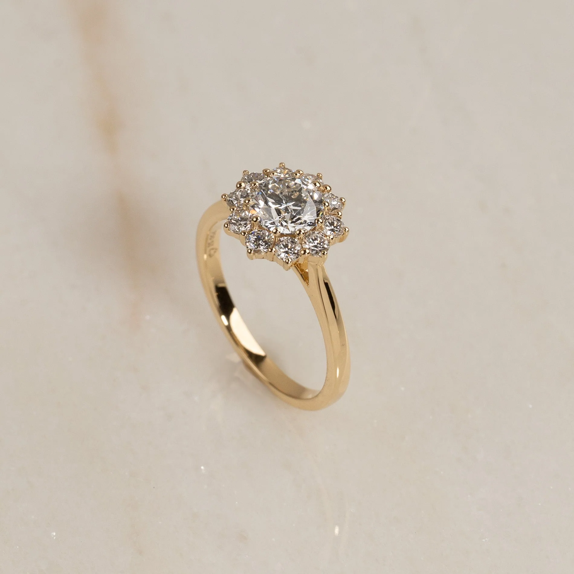 ROUND HALO CLUSTER DIAMOND RING - 1.50ct - Image 4
