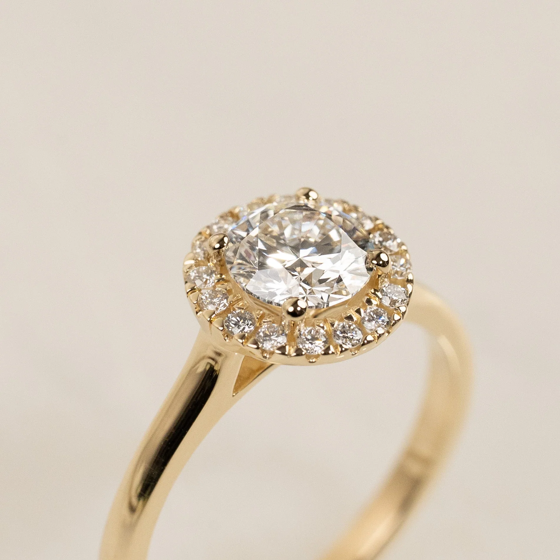 SIMPLE CATHEDRAL HALO DIAMOND RING - 1.25ct - Image 3