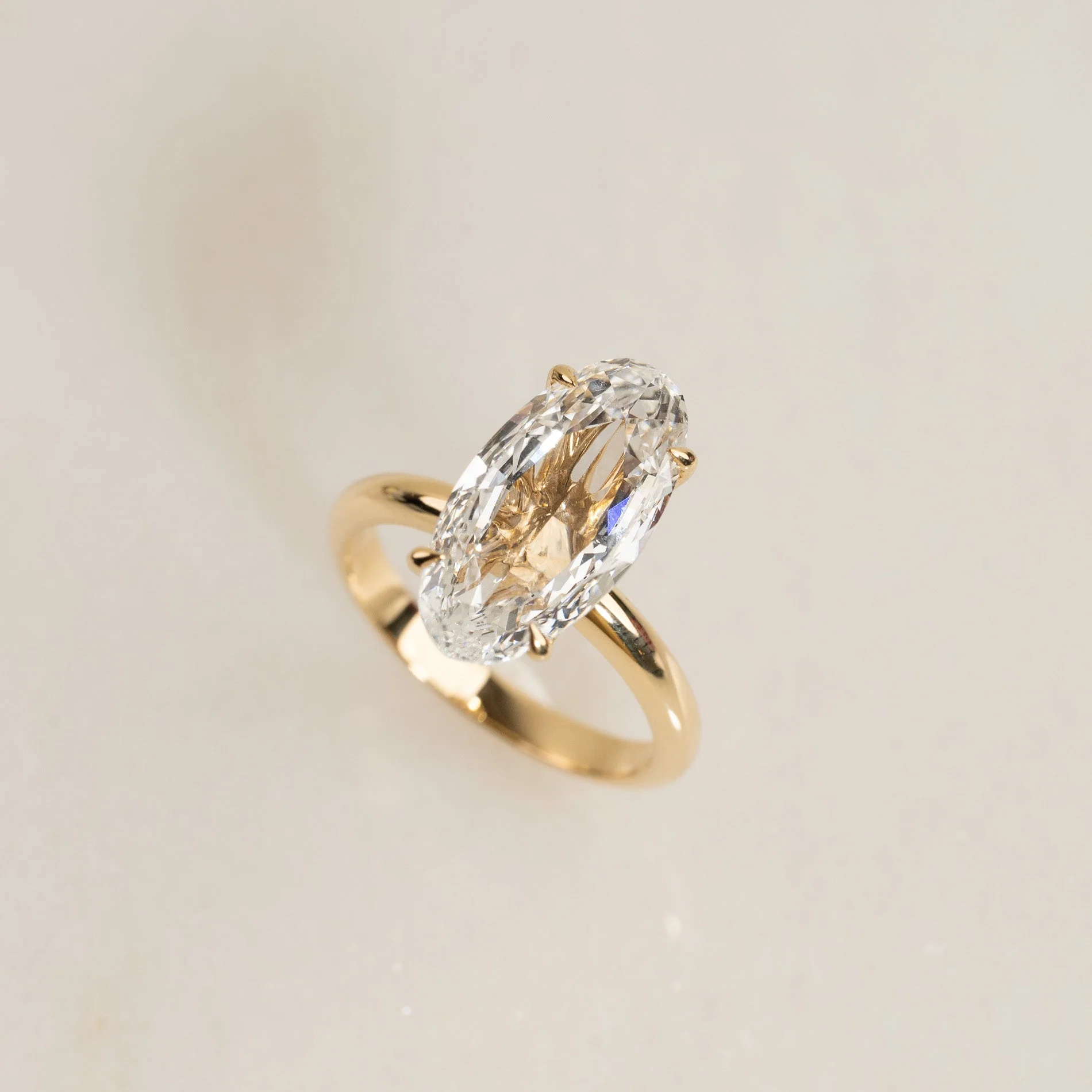 TULIP-SET MOVAL-CUT DIAMOND RING - 4.0ct