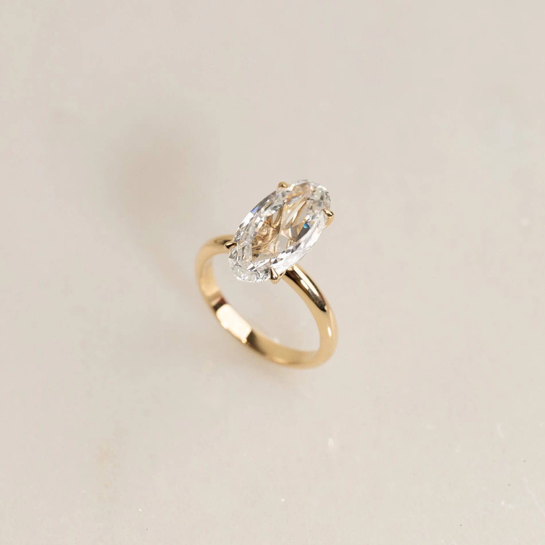 TULIP-SET MOVAL-CUT DIAMOND RING - 4.0ct - Image 4