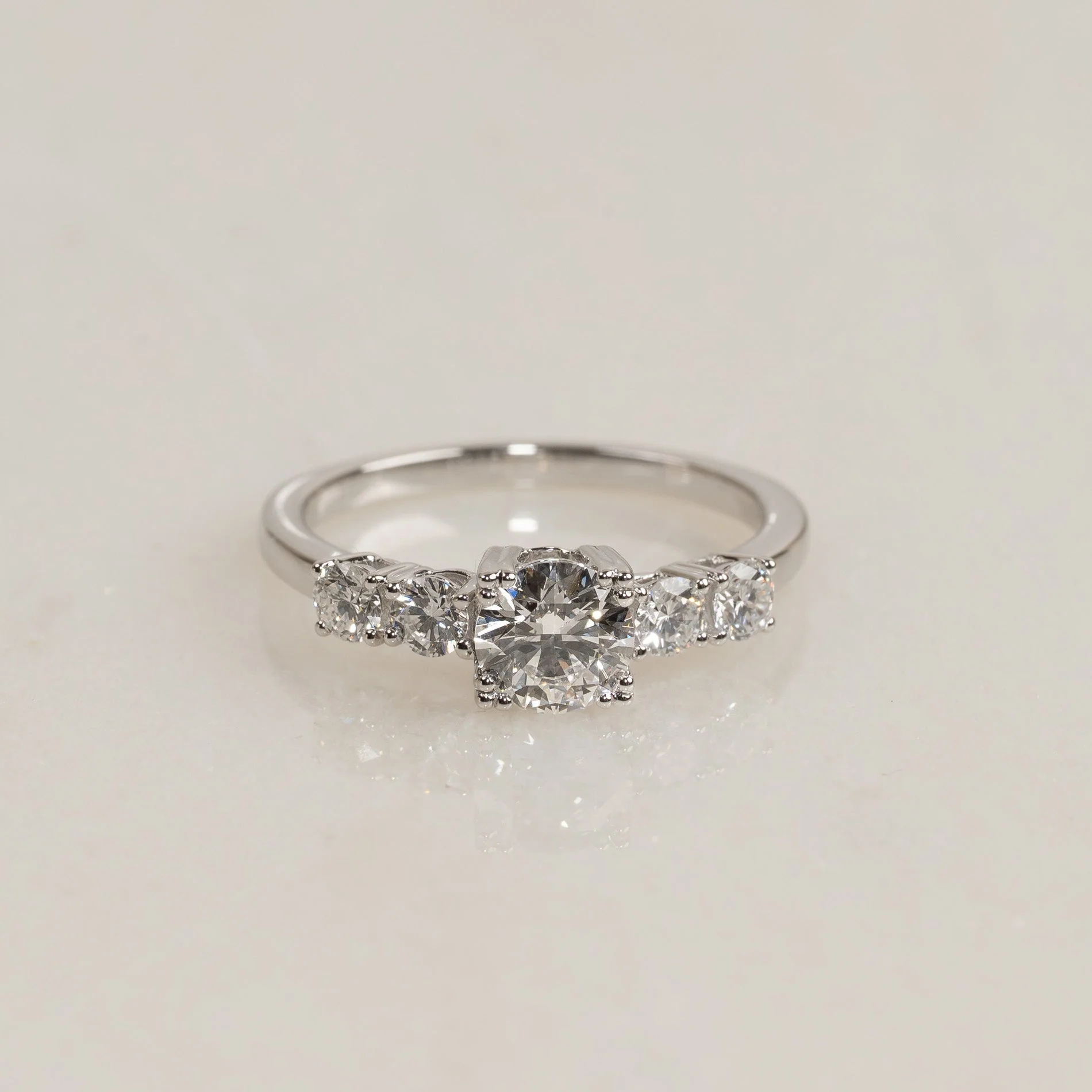 VINTAGE INSPIRED FIVE-STONE DIAMOND RING - 1.35ct - Image 3