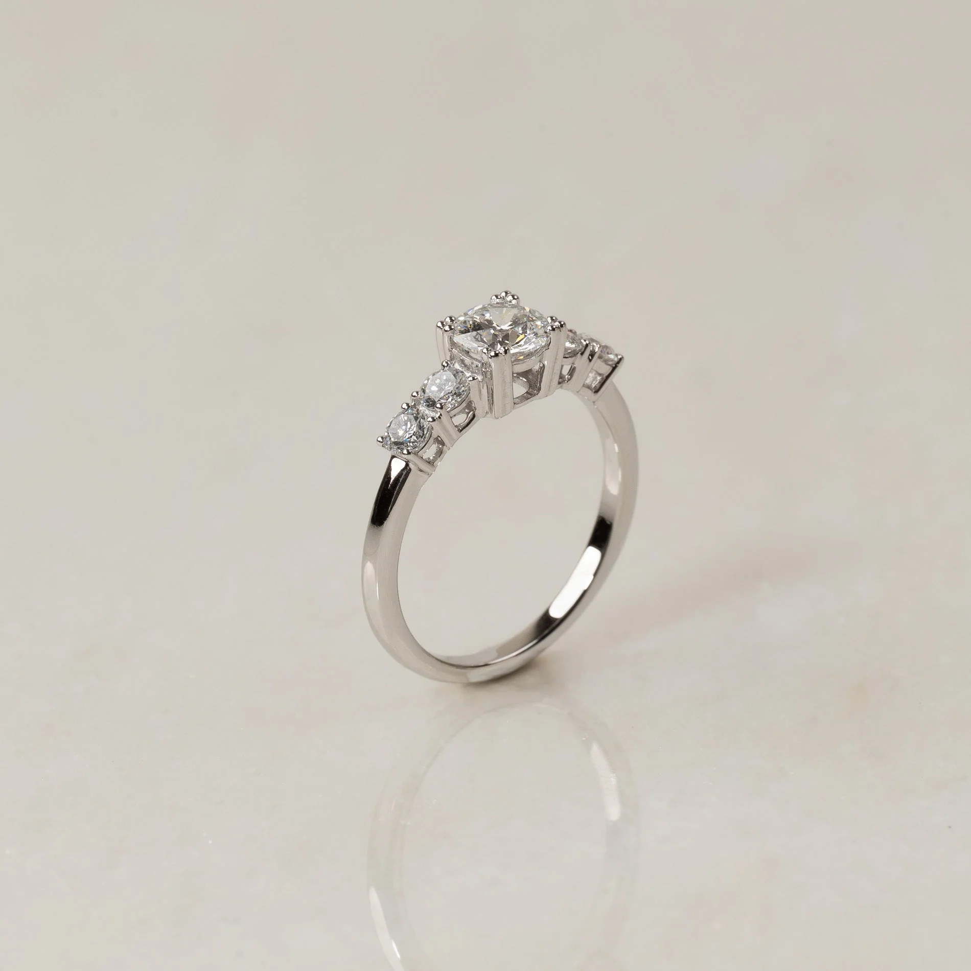 VINTAGE INSPIRED FIVE-STONE DIAMOND RING - 1.35ct - Image 4