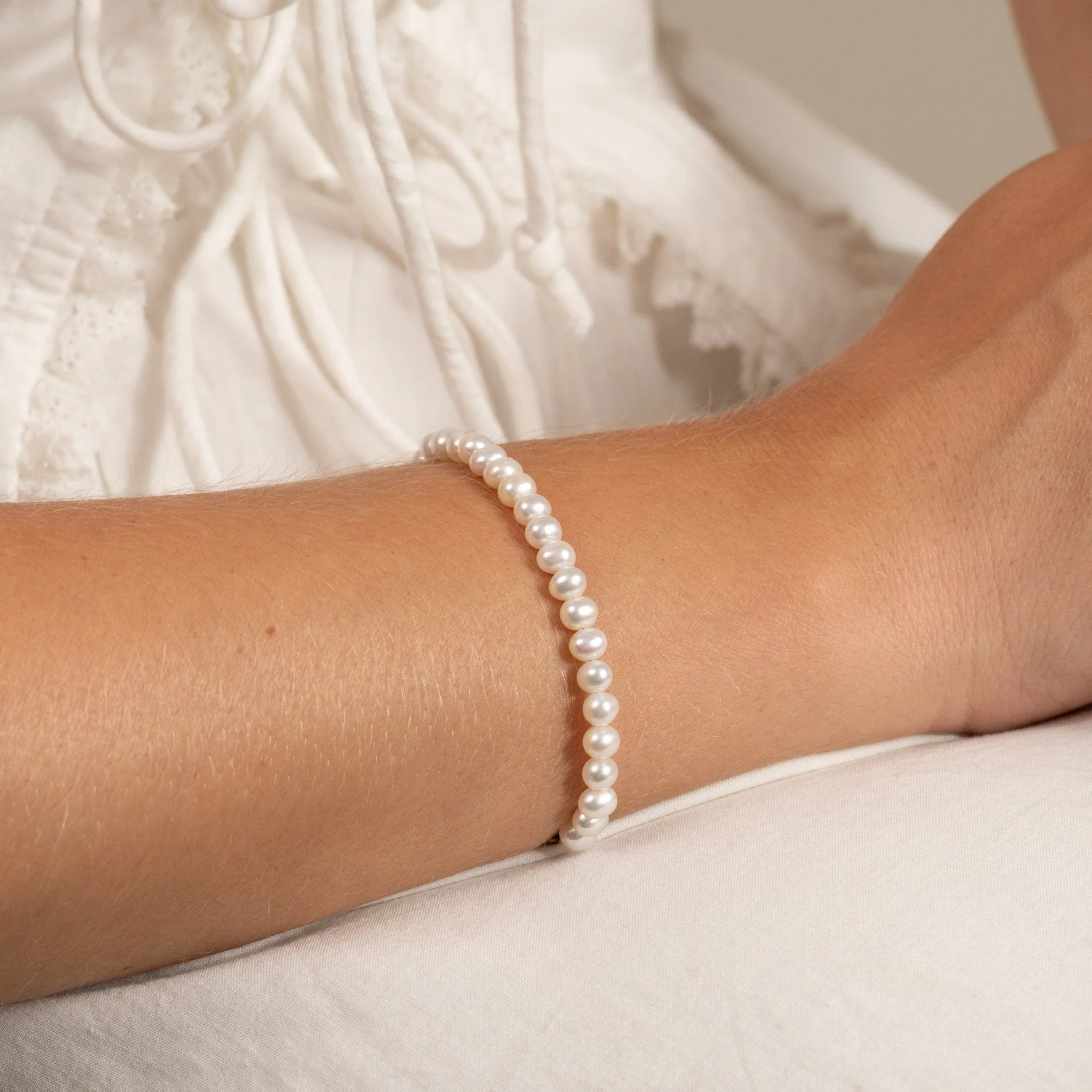 BLAKE PEARL GOLDEN BRACELET - Image 5