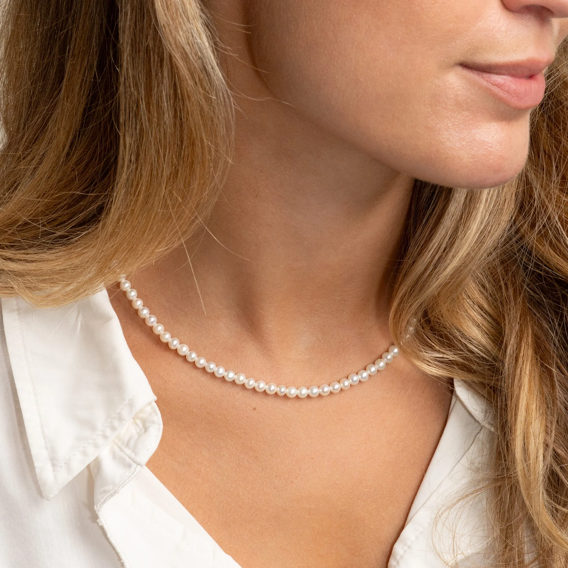 BLAKE PEARL GOLDEN NECKLACE - Image 4