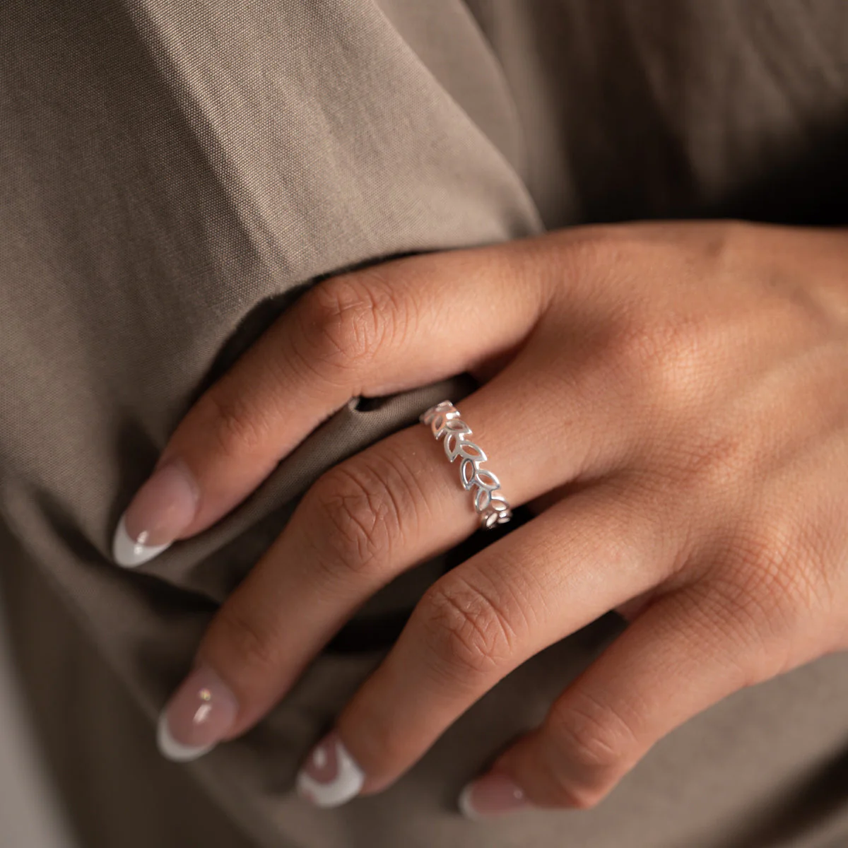BLOOM SILVER RING - Image 4