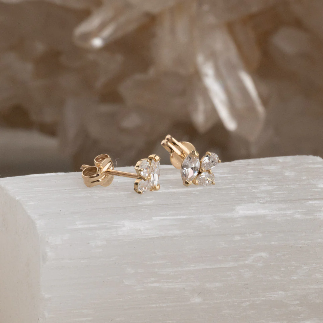 CARRIE CRYSTAL SOLID GOLD EARRING - Image 7
