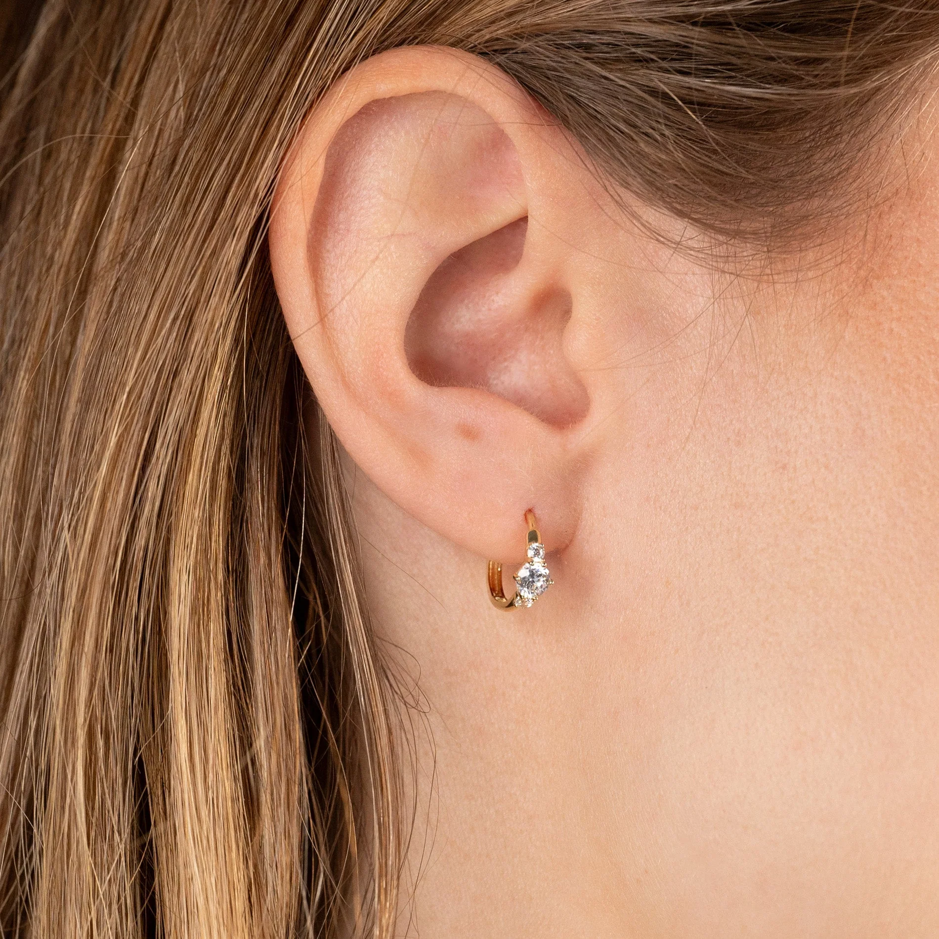 CASSIE CRYSTAL SOLID GOLD EARRING - Image 4