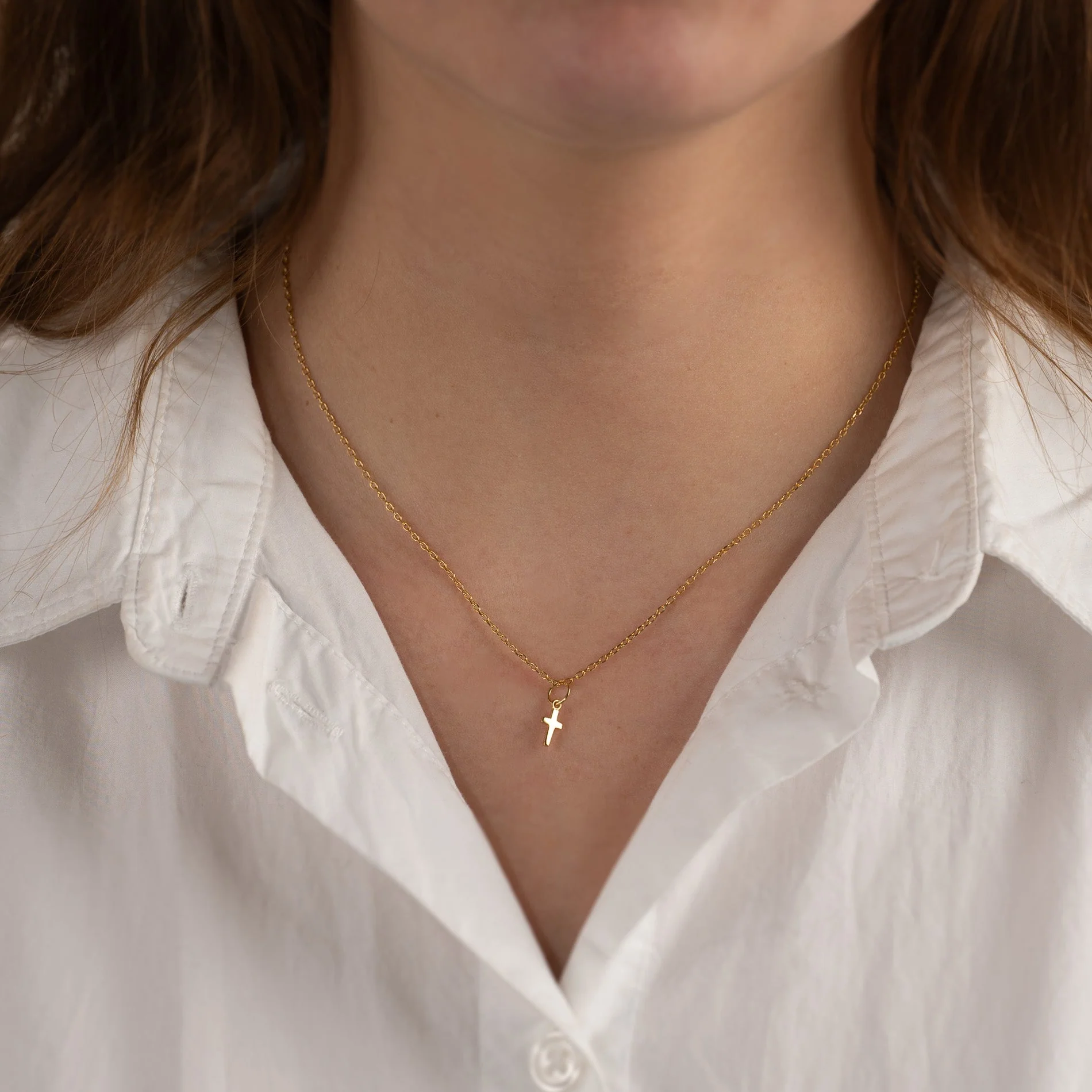 CHRISTA GOLDEN PENDANT - Image 4