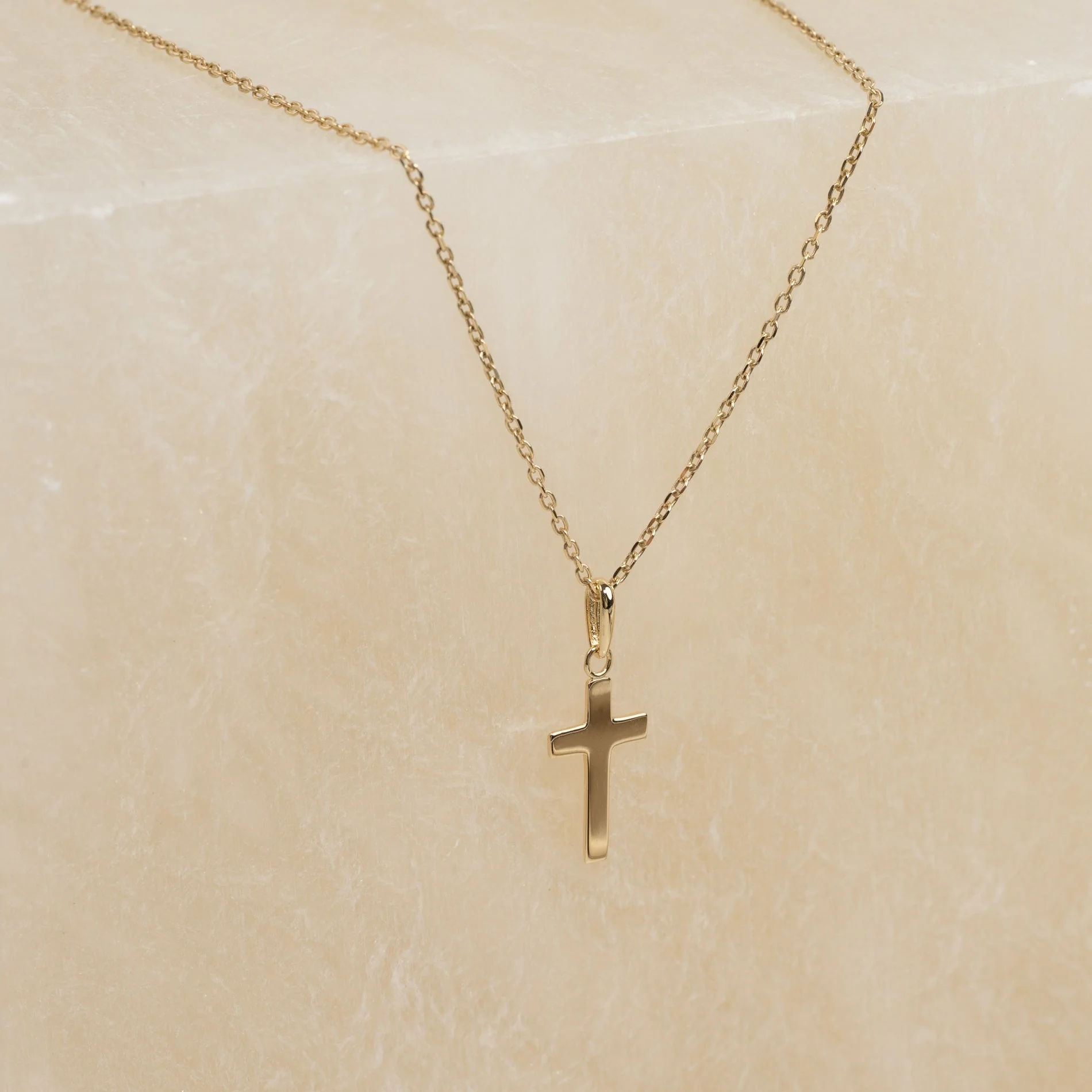 CHRISTINE SOLID GOLD PENDANT - Image 4