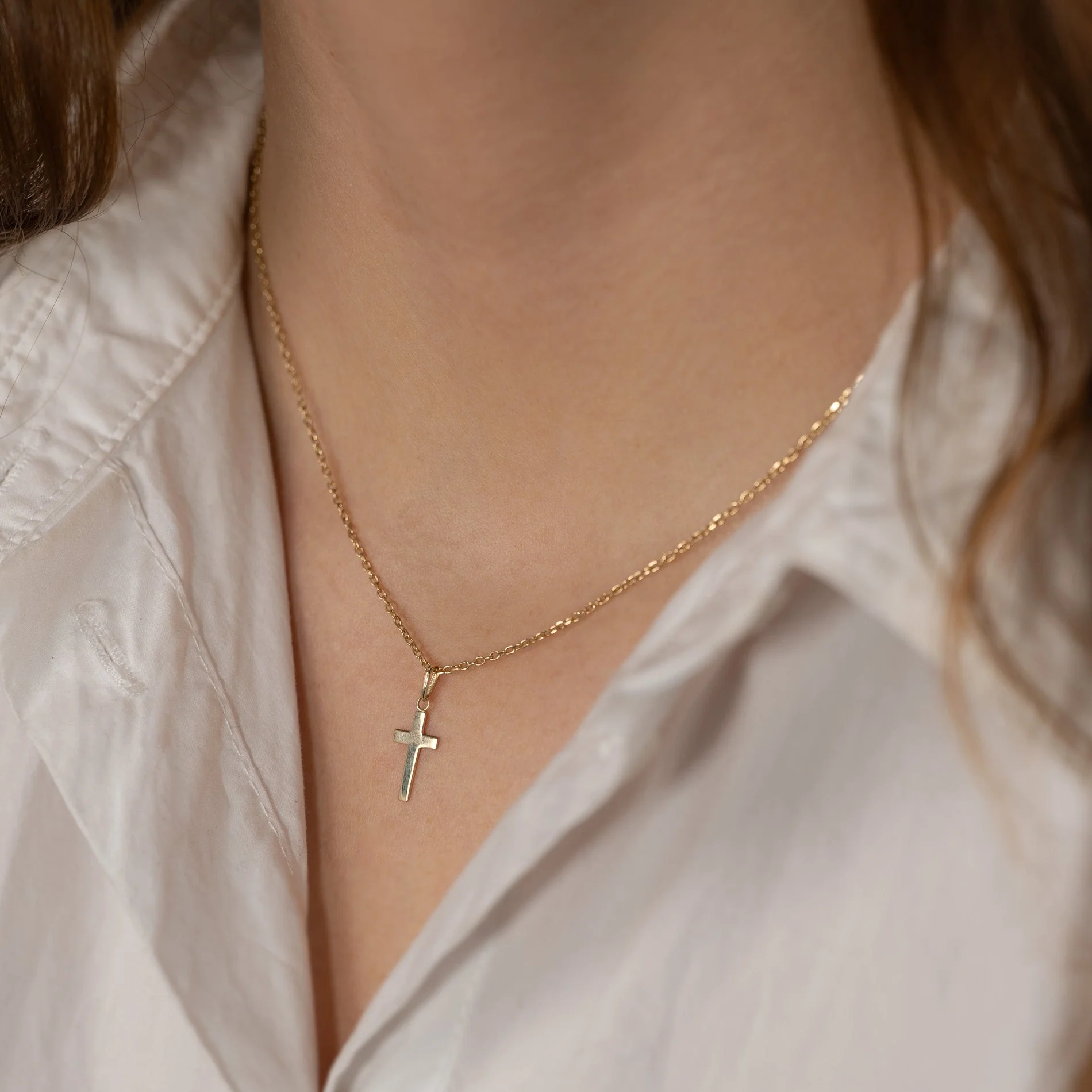 CHRISTINE SOLID GOLD PENDANT - Image 7