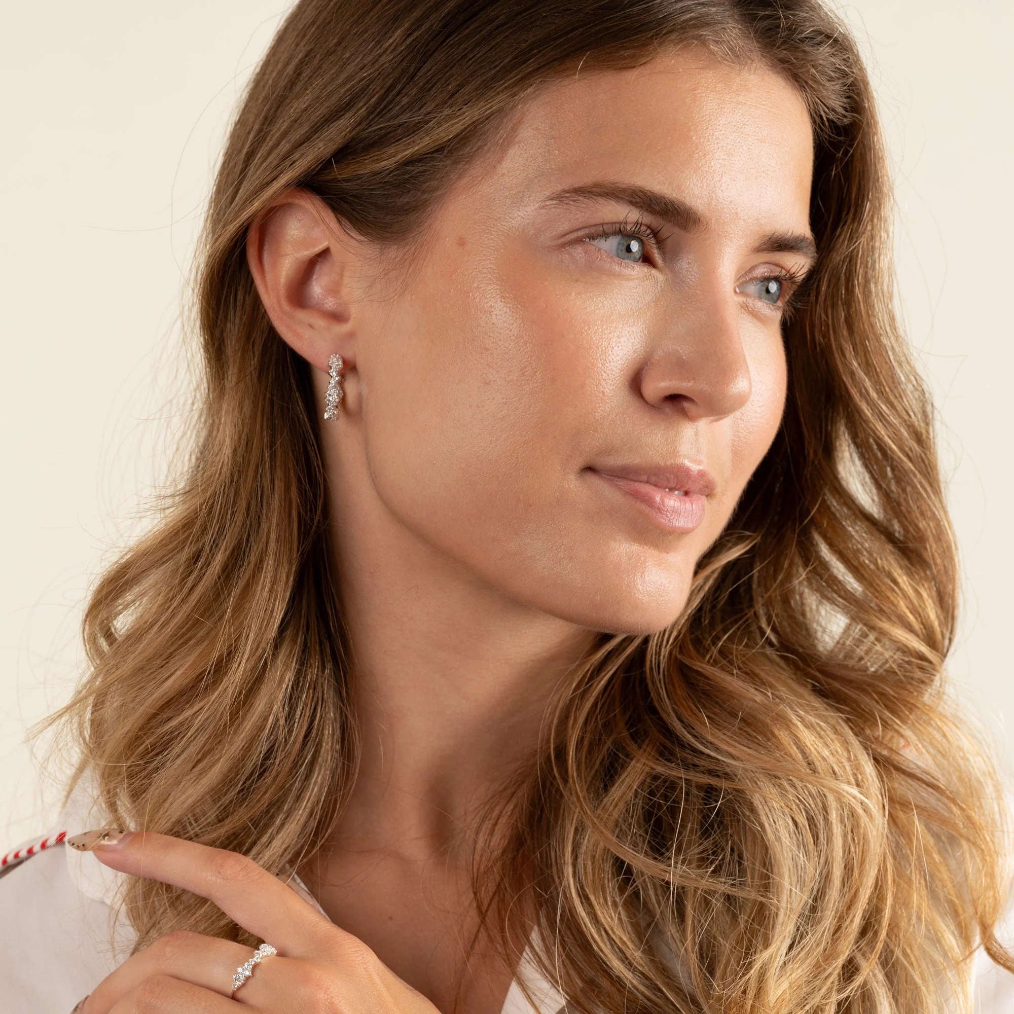 CLAIR CRYSTAL SILVER CREOL EARRING - Image 7