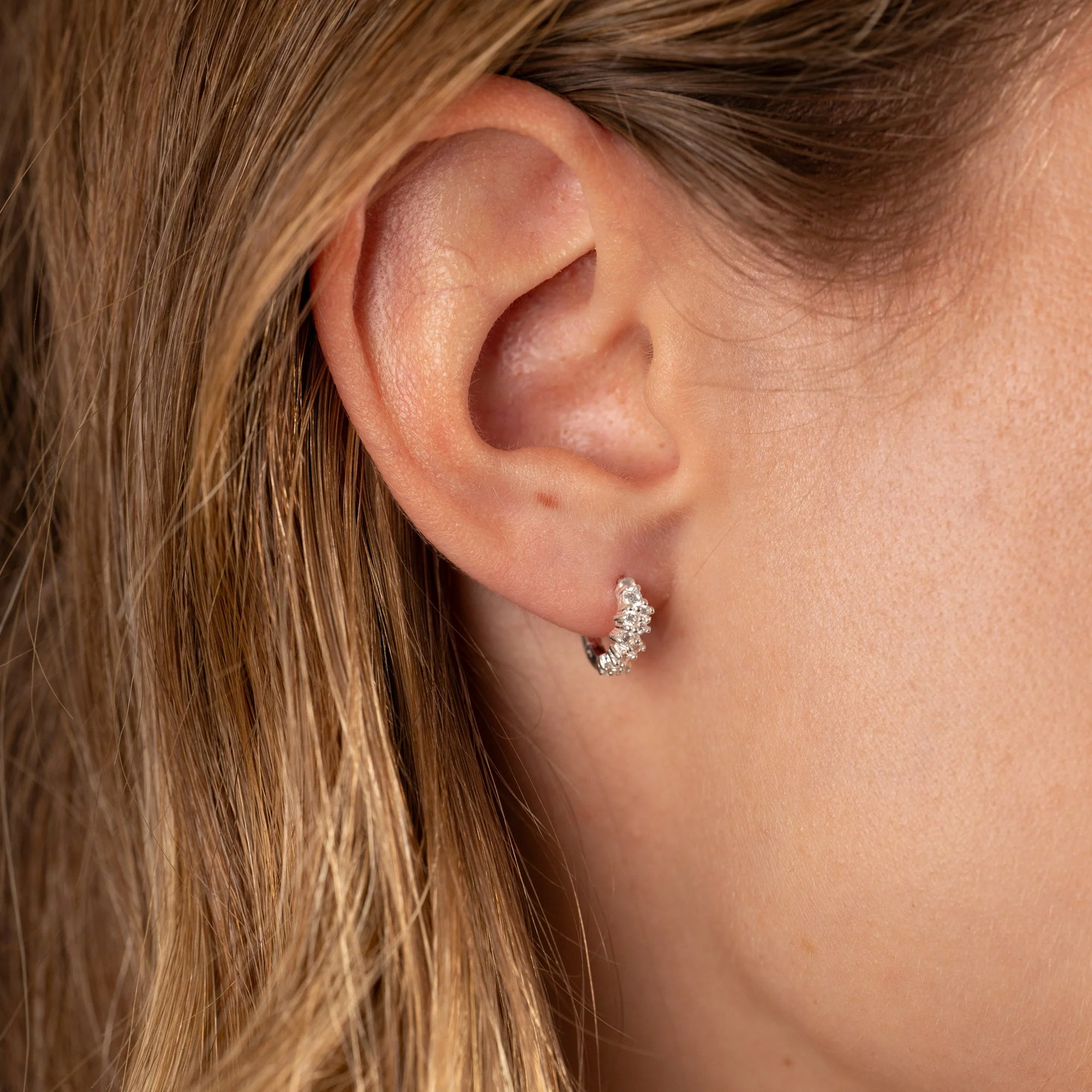 CLAIR CRYSTAL SILVER MINI HUGGIE EARRING - Image 3