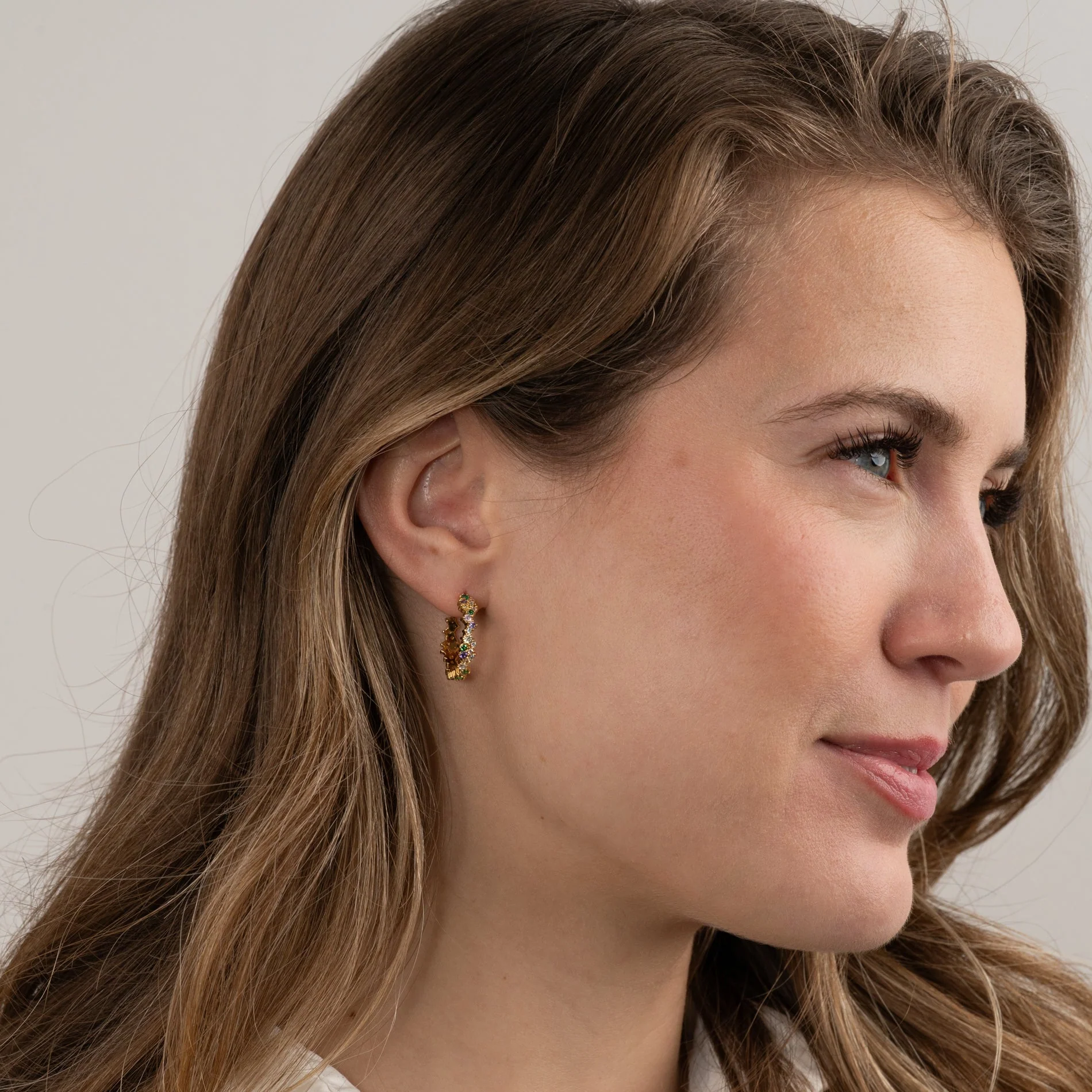 CLAIR RAINBOW GOLDEN CREOL EARRING - Image 5
