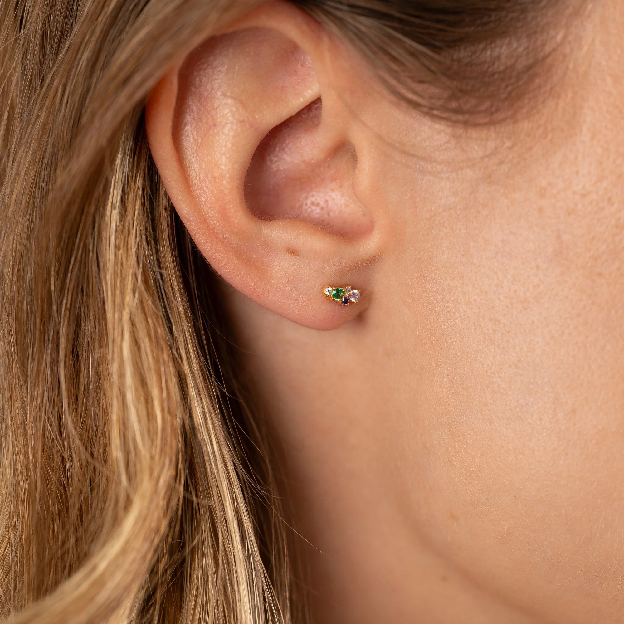 CLAIR RAINBOW GOLDEN STUD EARRING - Image 2