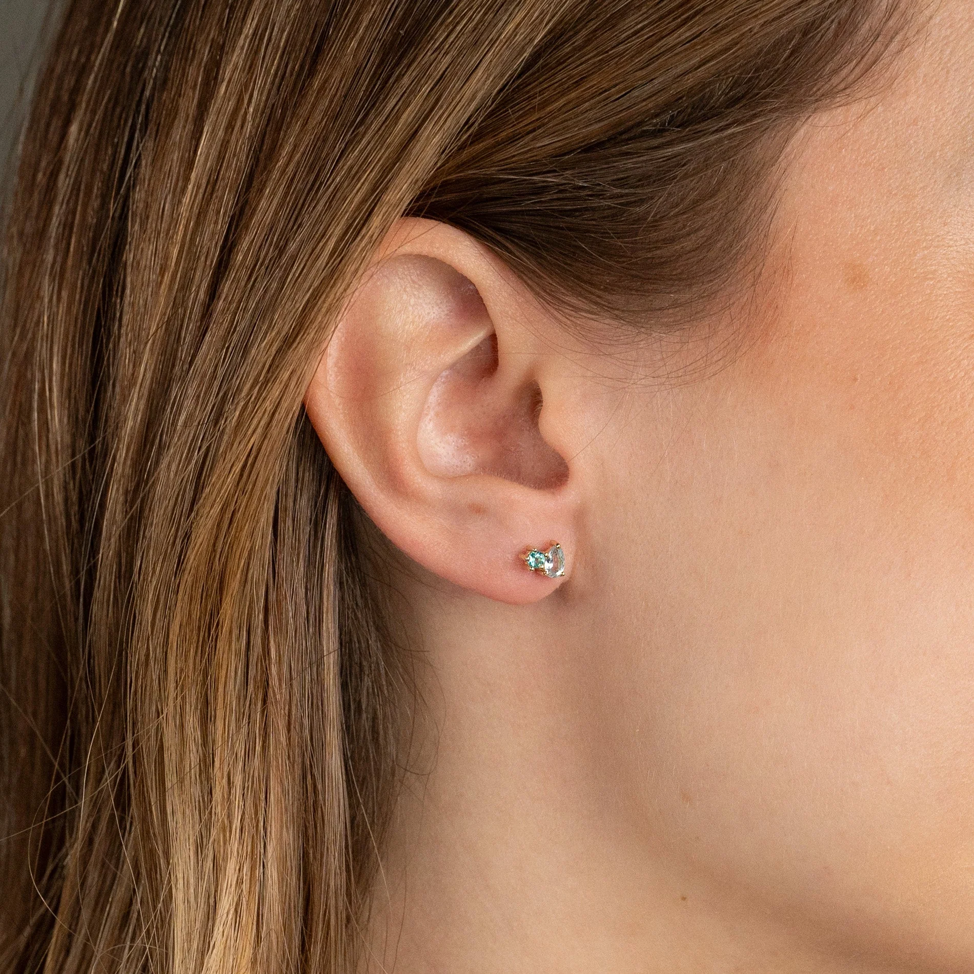 CLARIS BLUE TOPAZ SOLID GOLD STUD EARRING - Image 2