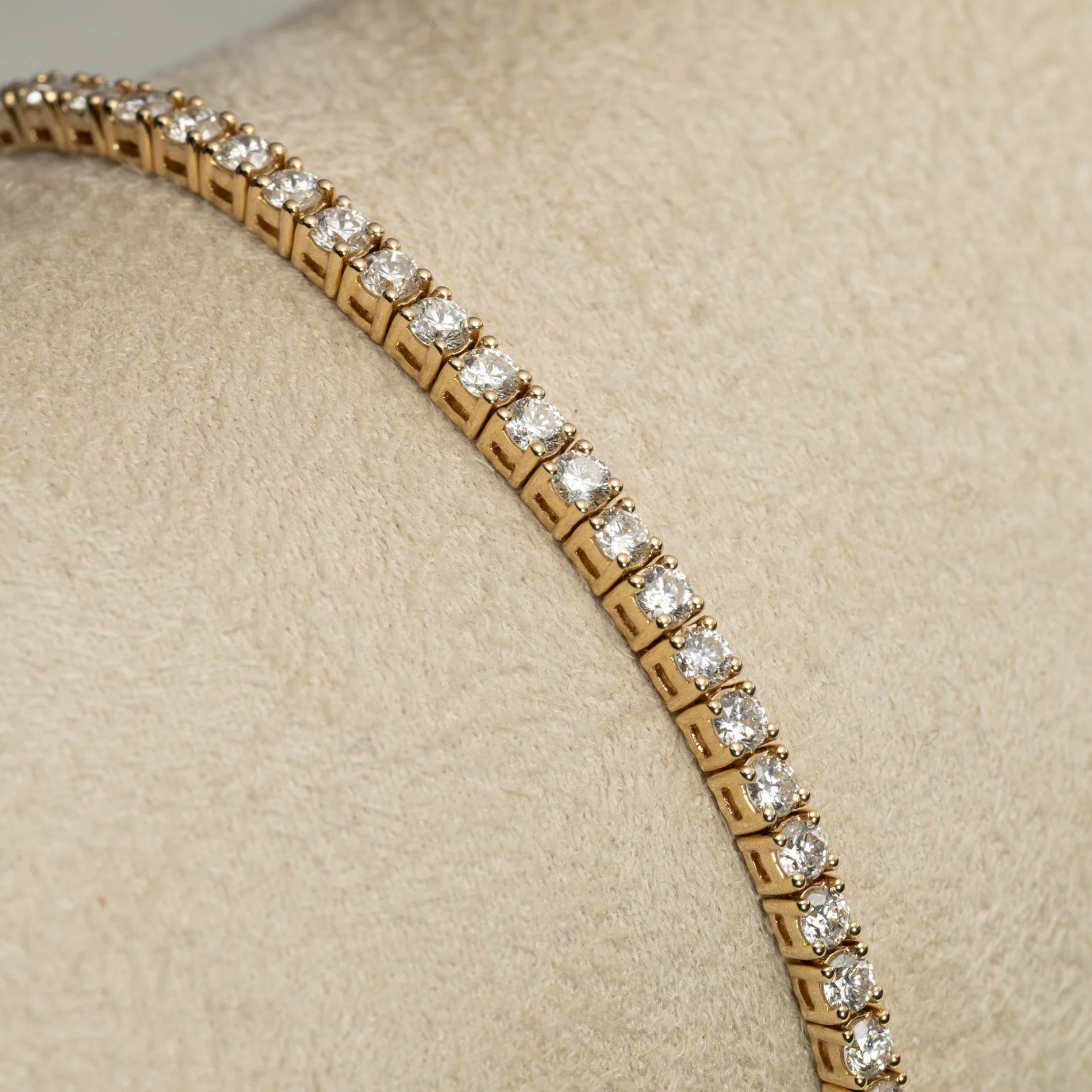 CLASSIC LAB-DIAMOND TENNIS BRACELET - 3.5ct - YG - Image 4