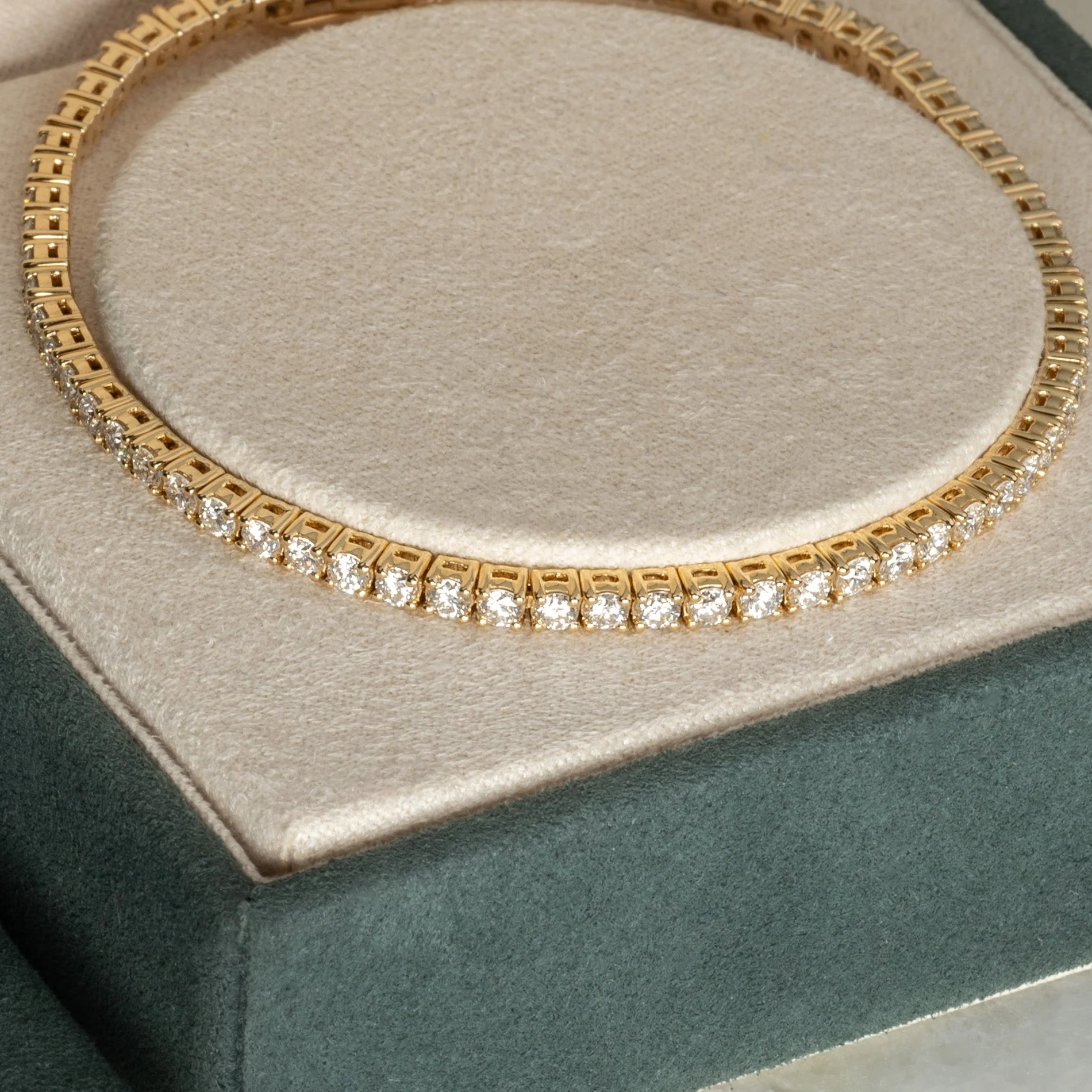 CLASSIC LAB-DIAMOND TENNIS BRACELET - 3.5ct - YG - Image 6