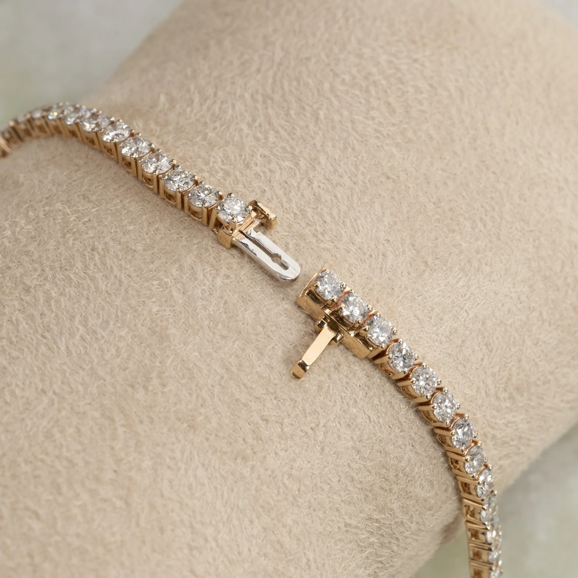 CLASSIC LAB-DIAMOND TENNIS BRACELET - 5ct - YG - Image 11