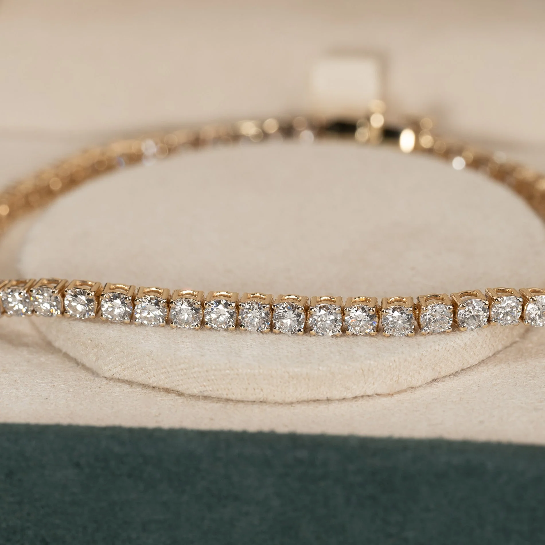 CLASSIC LAB-DIAMOND TENNIS BRACELET - 5ct - YG - Image 3