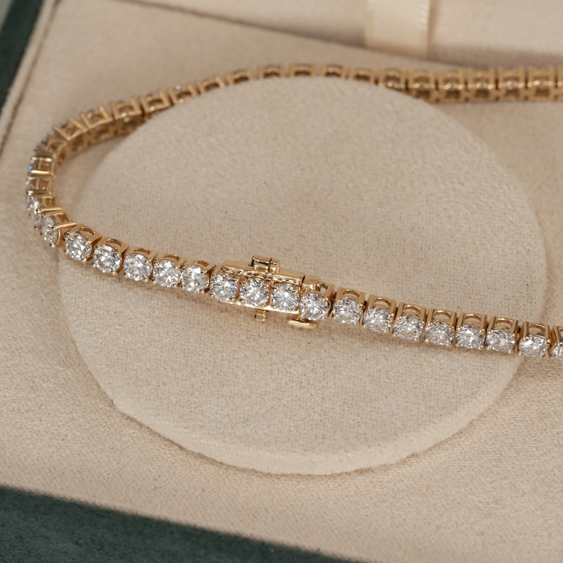 CLASSIC LAB-DIAMOND TENNIS BRACELET - 5ct - YG - Image 6