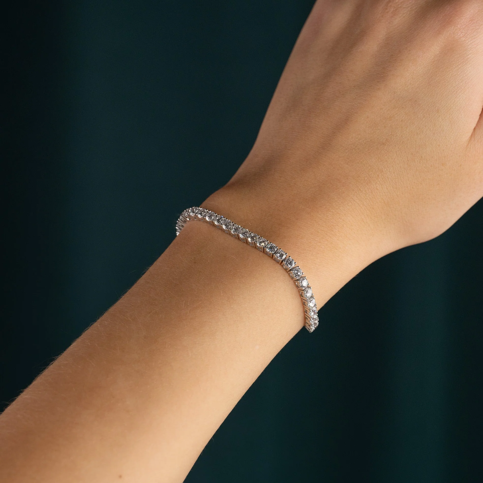 CLASSIC LAB-DIAMOND TENNIS BRACELET - 6.5ct - WG - Image 7