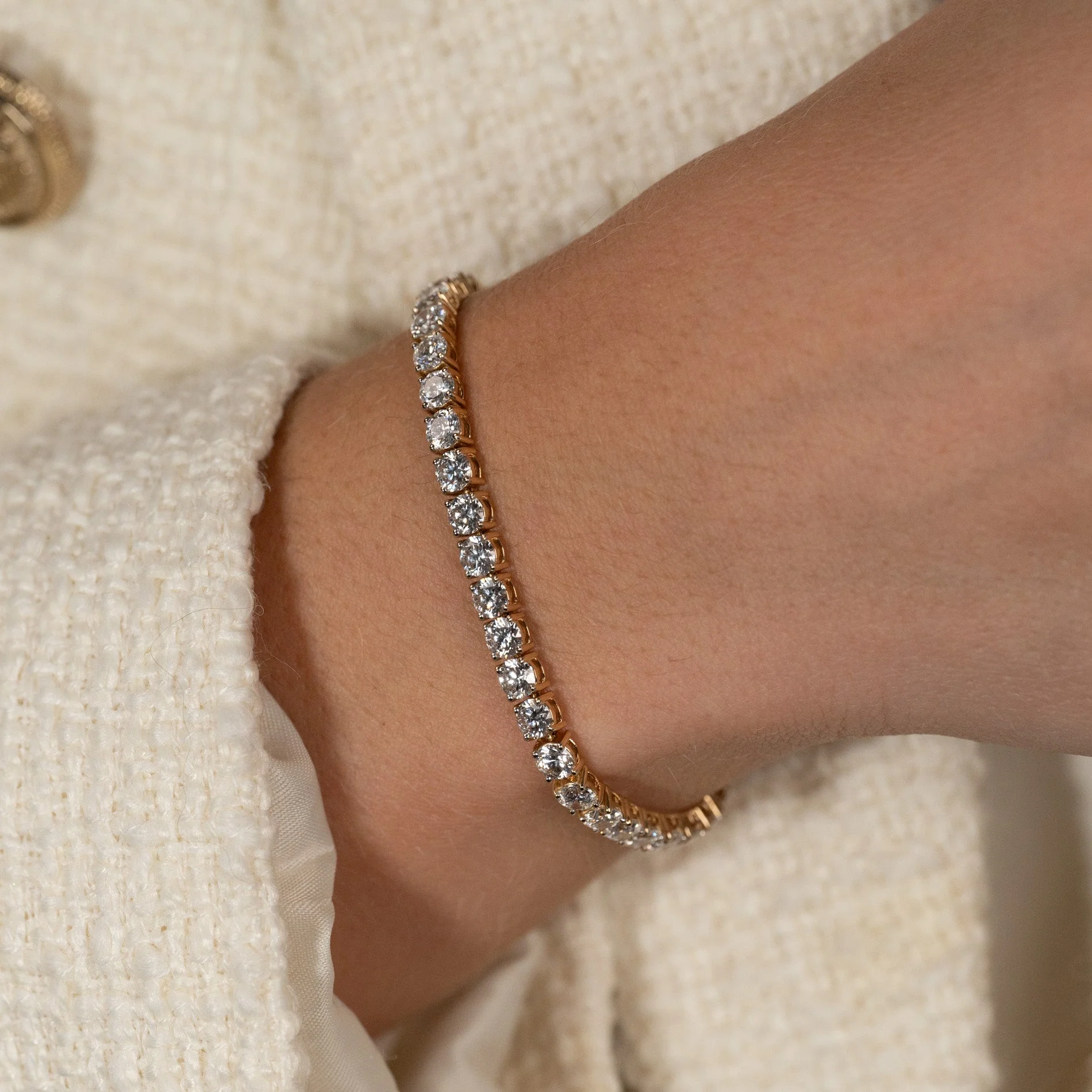 CLASSIC LAB-DIAMOND TENNIS BRACELET - 9.5ct - YG - Image 11