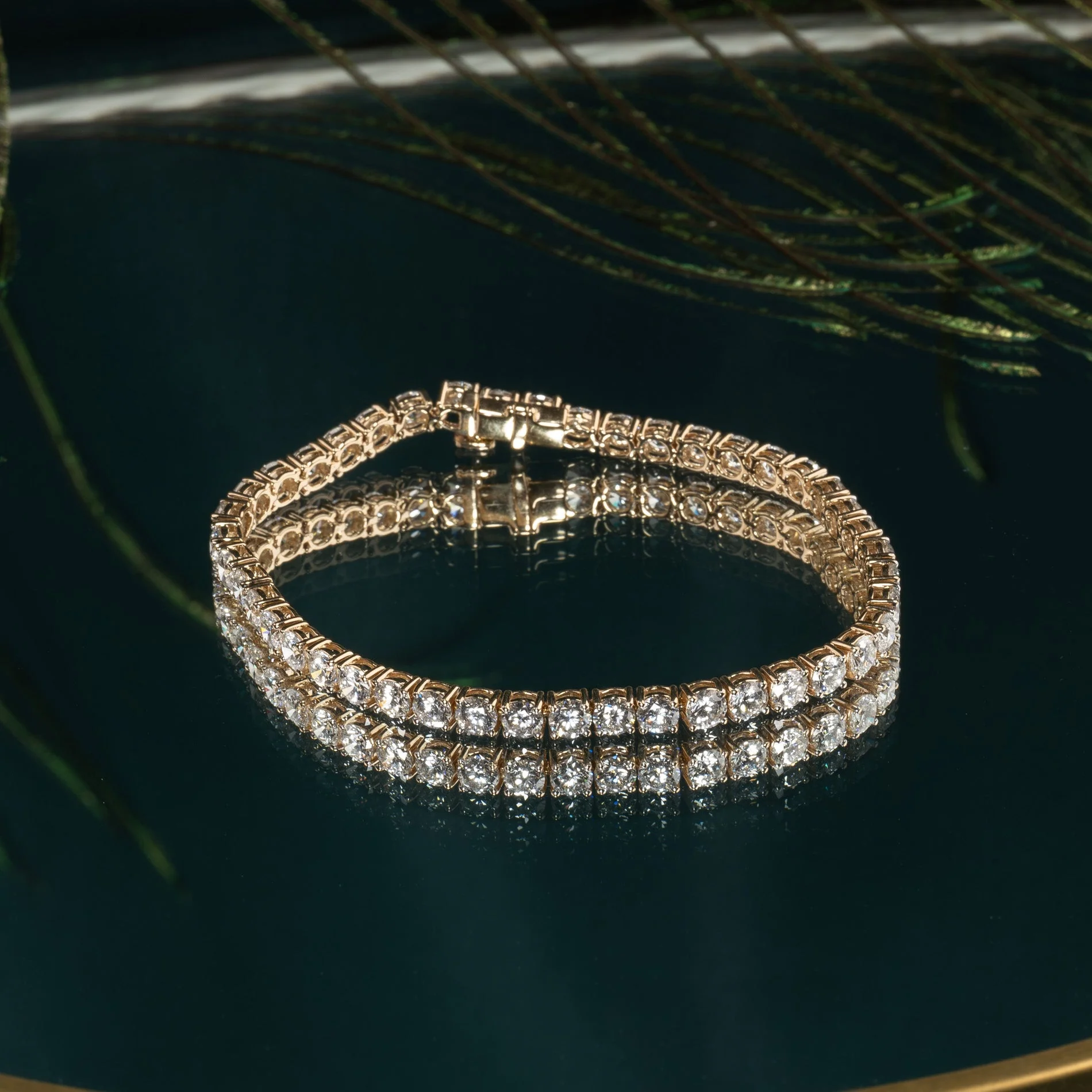 CLASSIC LAB-DIAMOND TENNIS BRACELET - 9.5ct - YG - Image 5