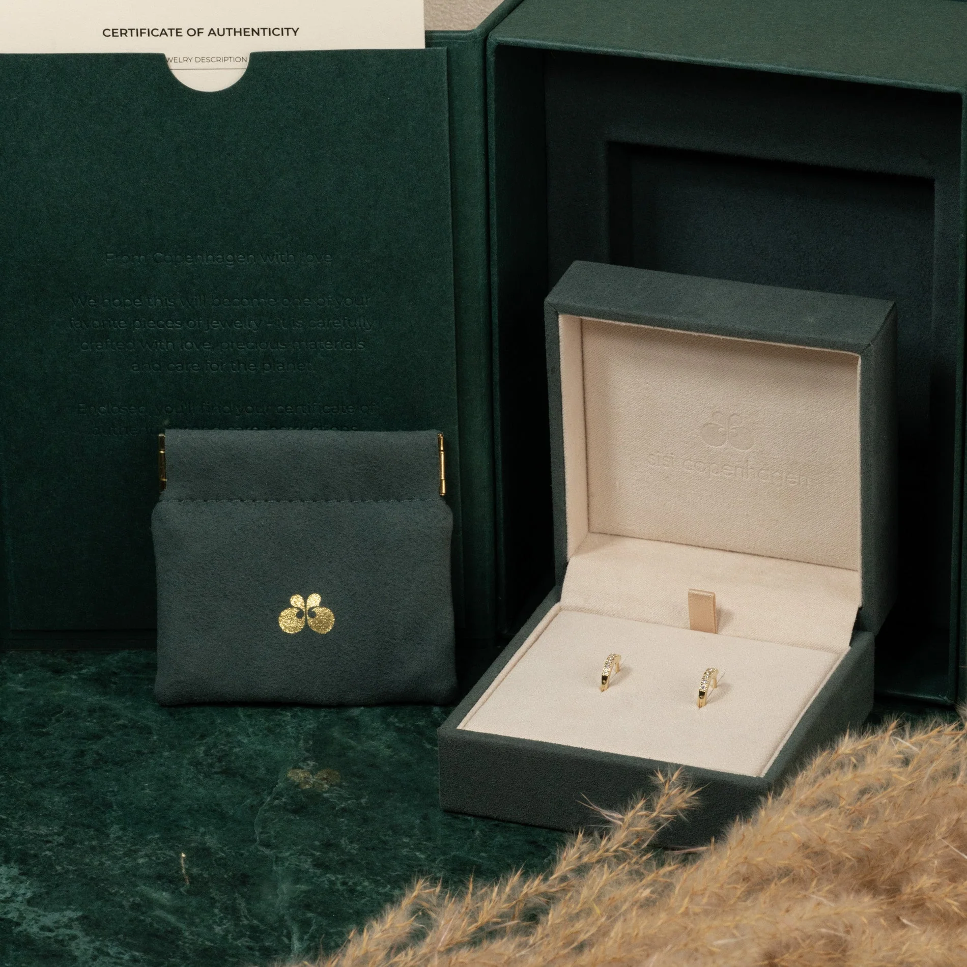 CLASSIC LAB-DIAMOND CREOL EARRING - 0.11ct - YG - Image 12