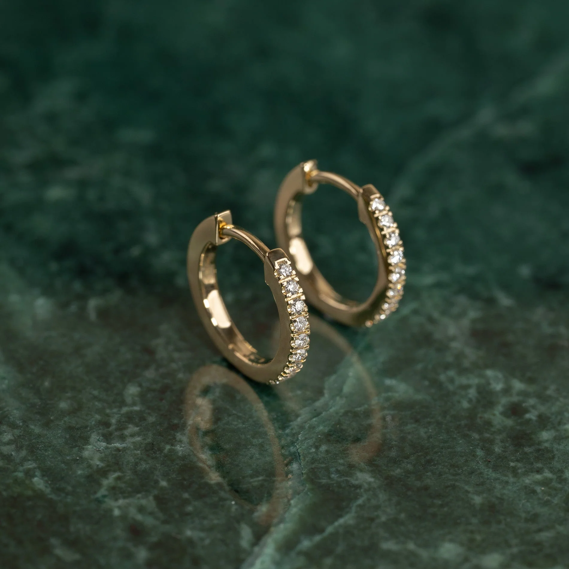 CLASSIC LAB-DIAMOND CREOL EARRING - 0.15ct - YG - Image 3