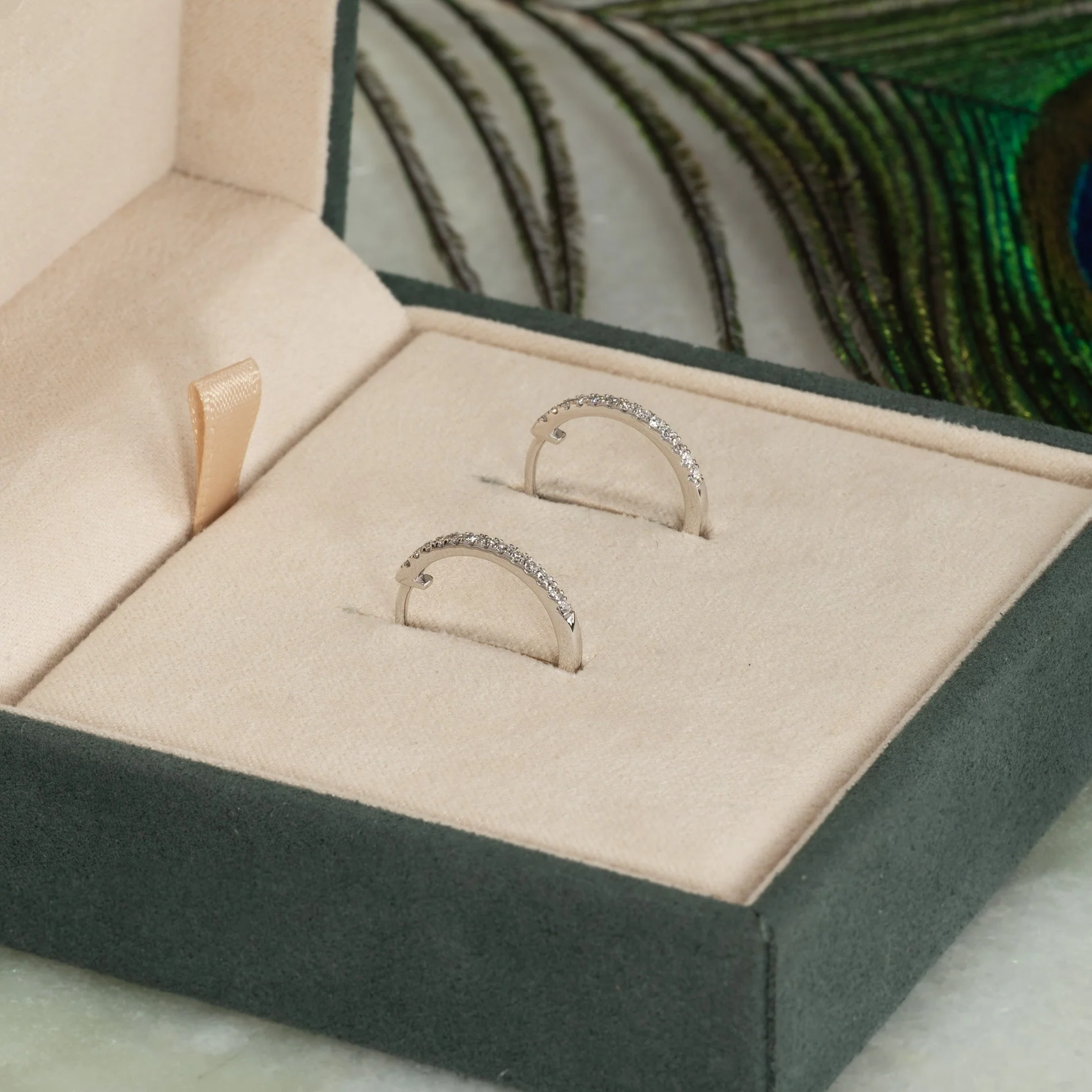 CLASSIC LAB-DIAMOND CREOL EARRING - 0.2ct - WG - Image 11