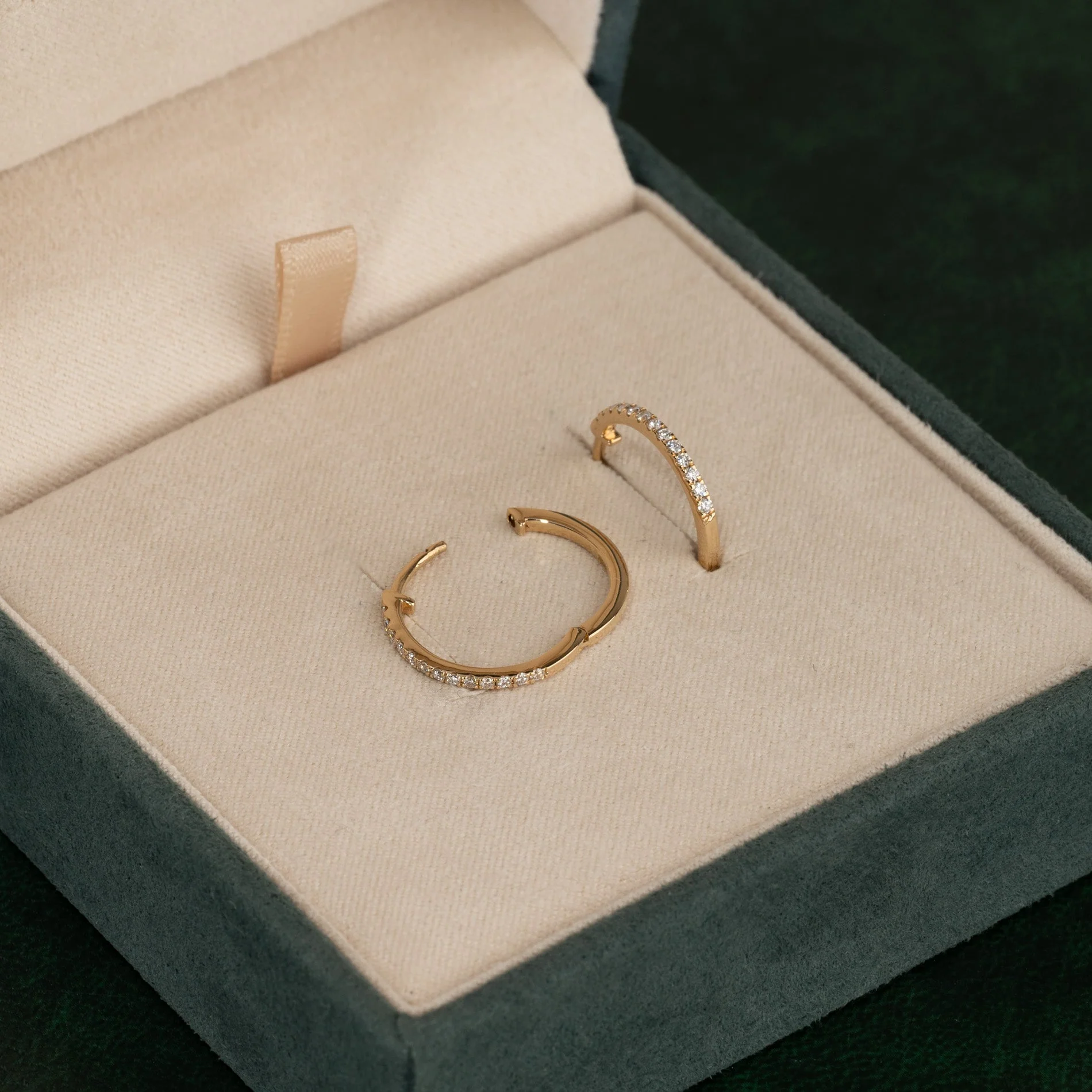 CLASSIC LAB-DIAMOND CREOL EARRING - 0.2ct - YG - Image 12