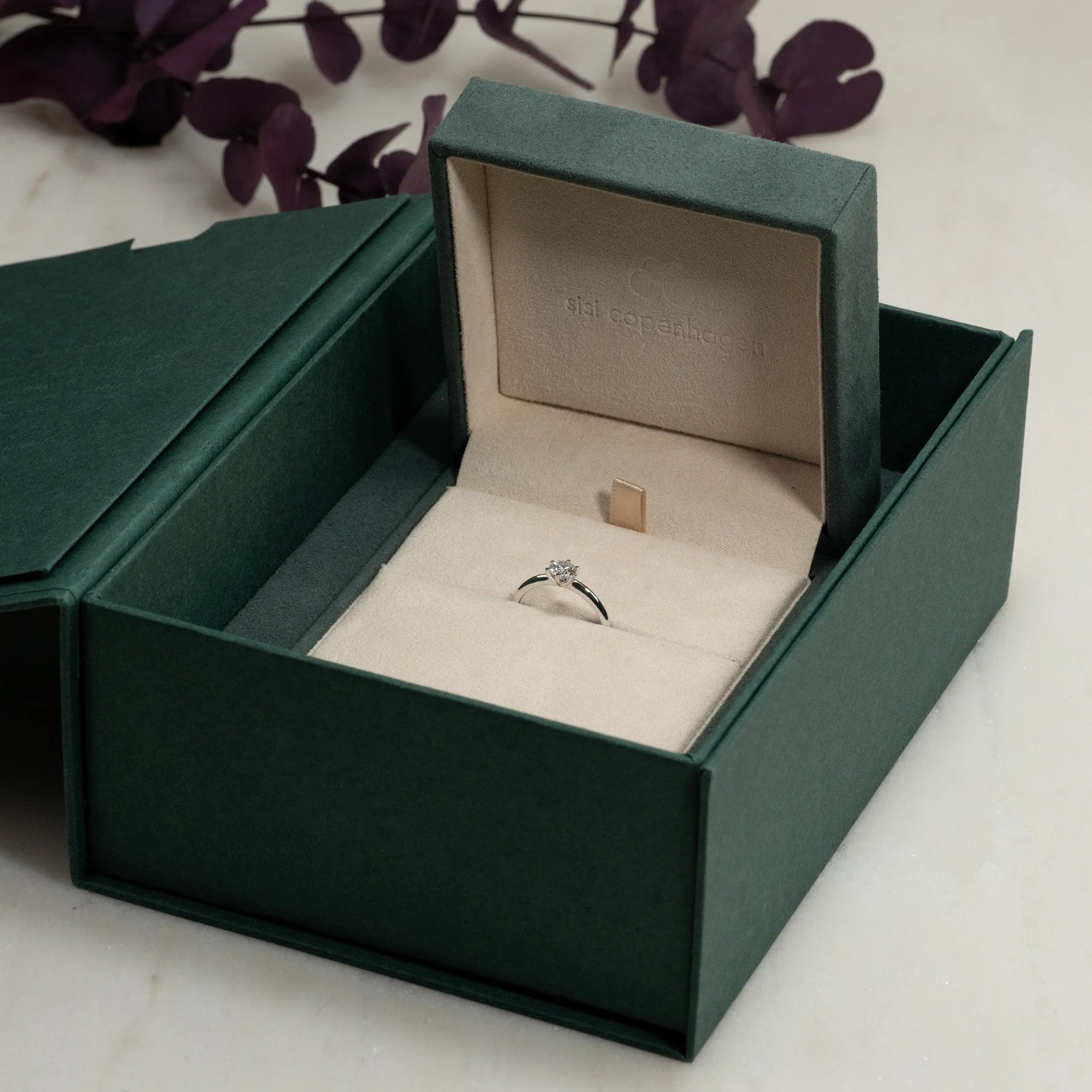 CLASSIC SOLITAIRE 6-PRONG LAB-DIAMOND RING - 0.5ct - WG - Image 8