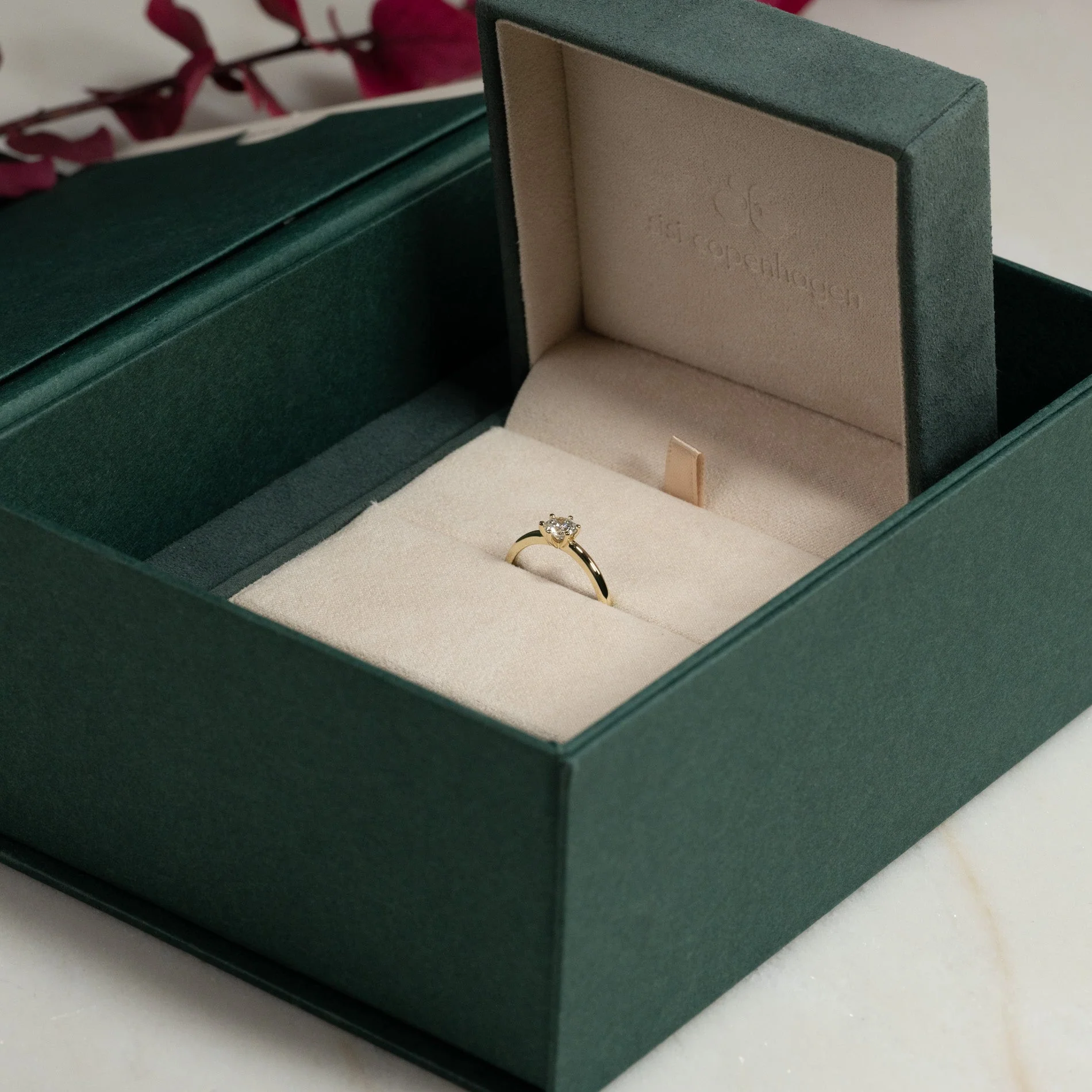 CLASSIC SOLITAIRE 6-PRONG LAB-DIAMOND RING - 0.5ct - YG - Image 10