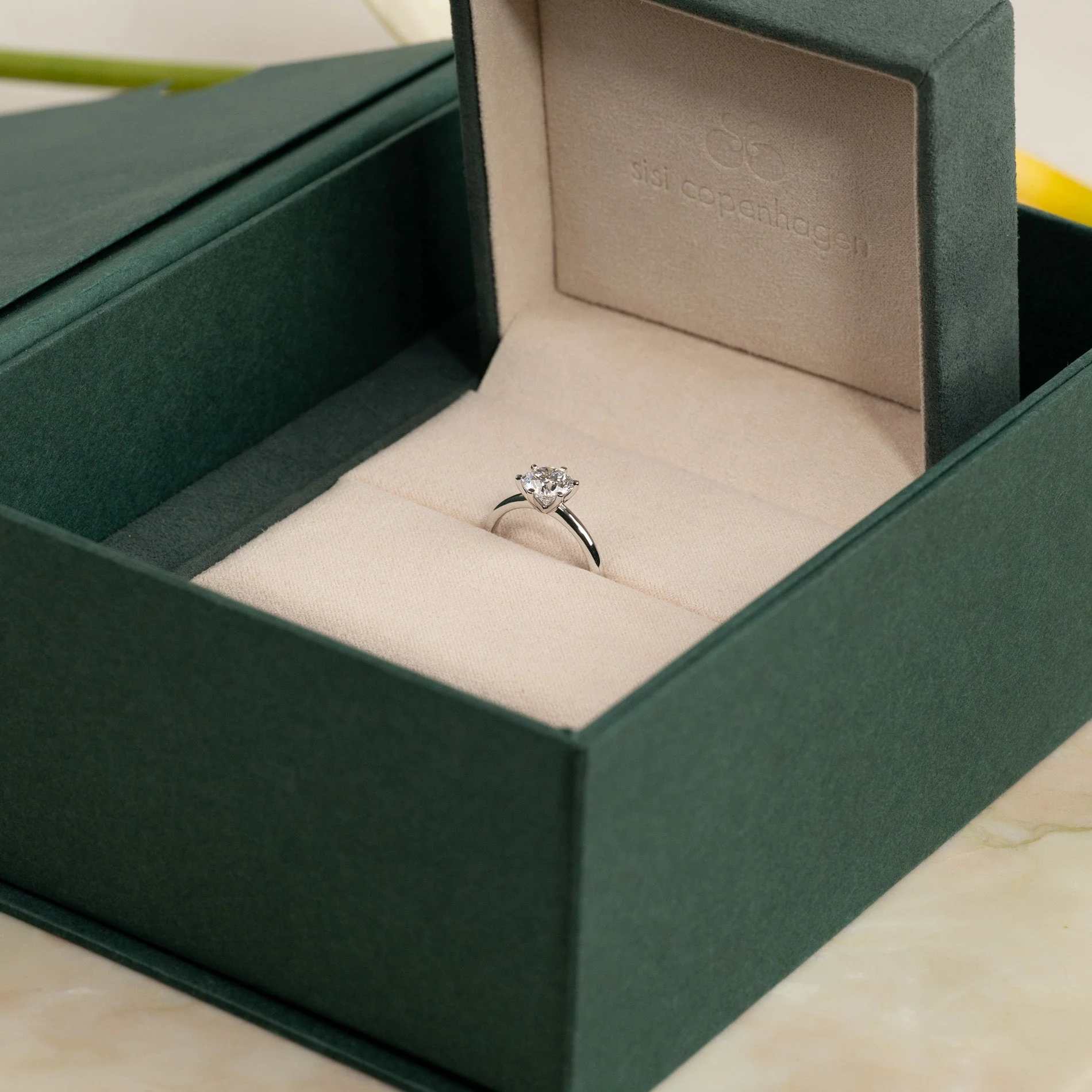CLASSIC SOLITAIRE 6-PRONG LAB-DIAMOND RING - 1.5ct - WG - Image 9