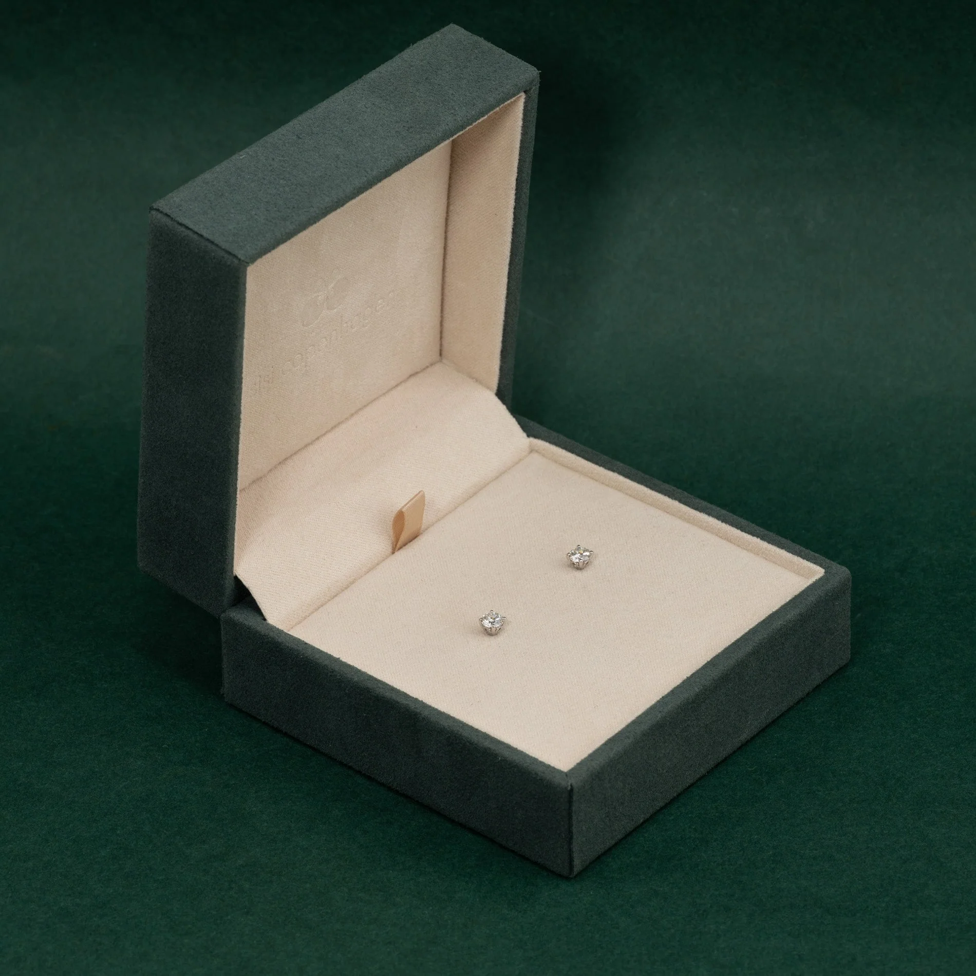 CLASSIC SOLITAIRE LAB-DIAMOND STUD EARRING - 0.5ct - WG - Image 10