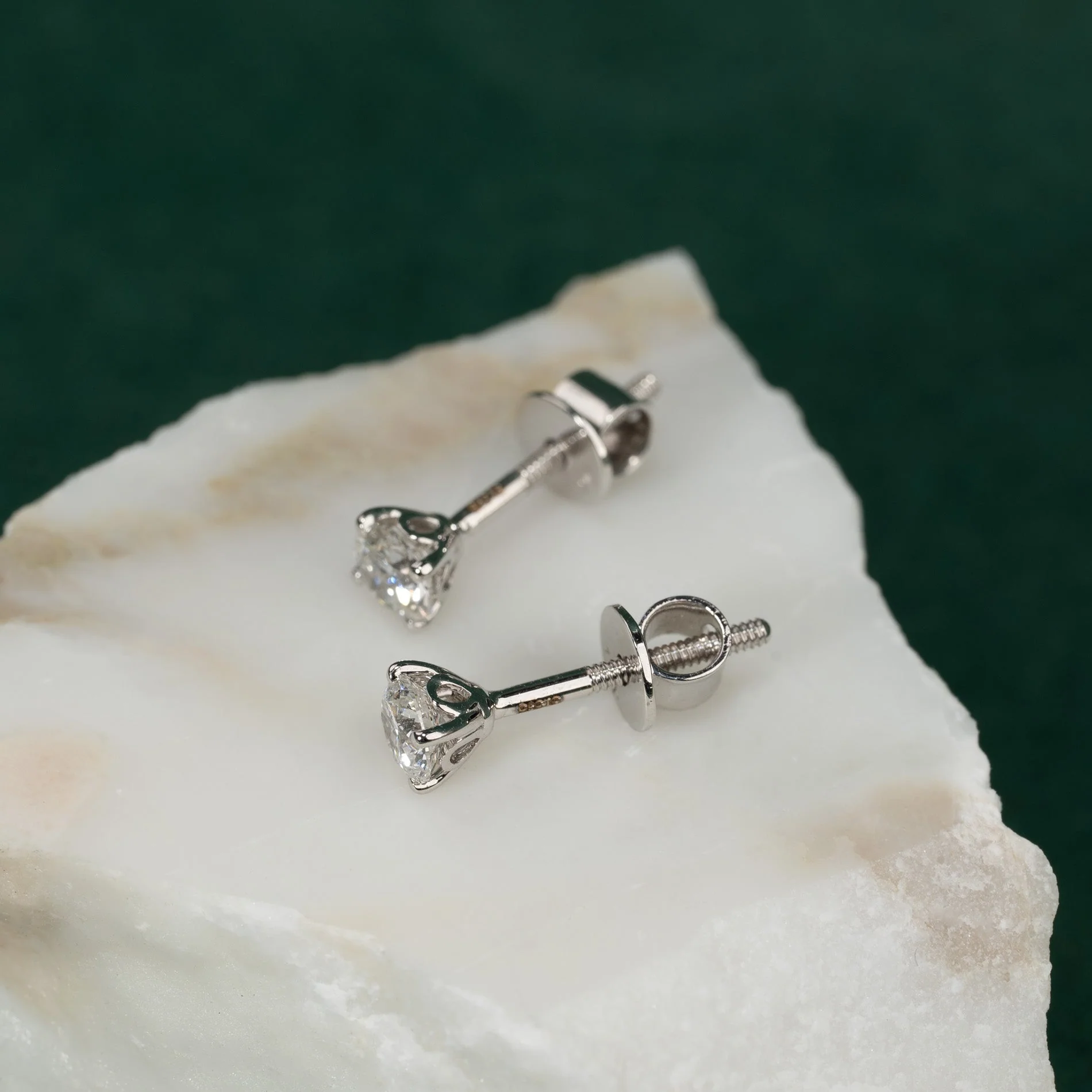 CLASSIC SOLITAIRE LAB-DIAMOND STUD EARRING - 0.5ct - WG - Image 8