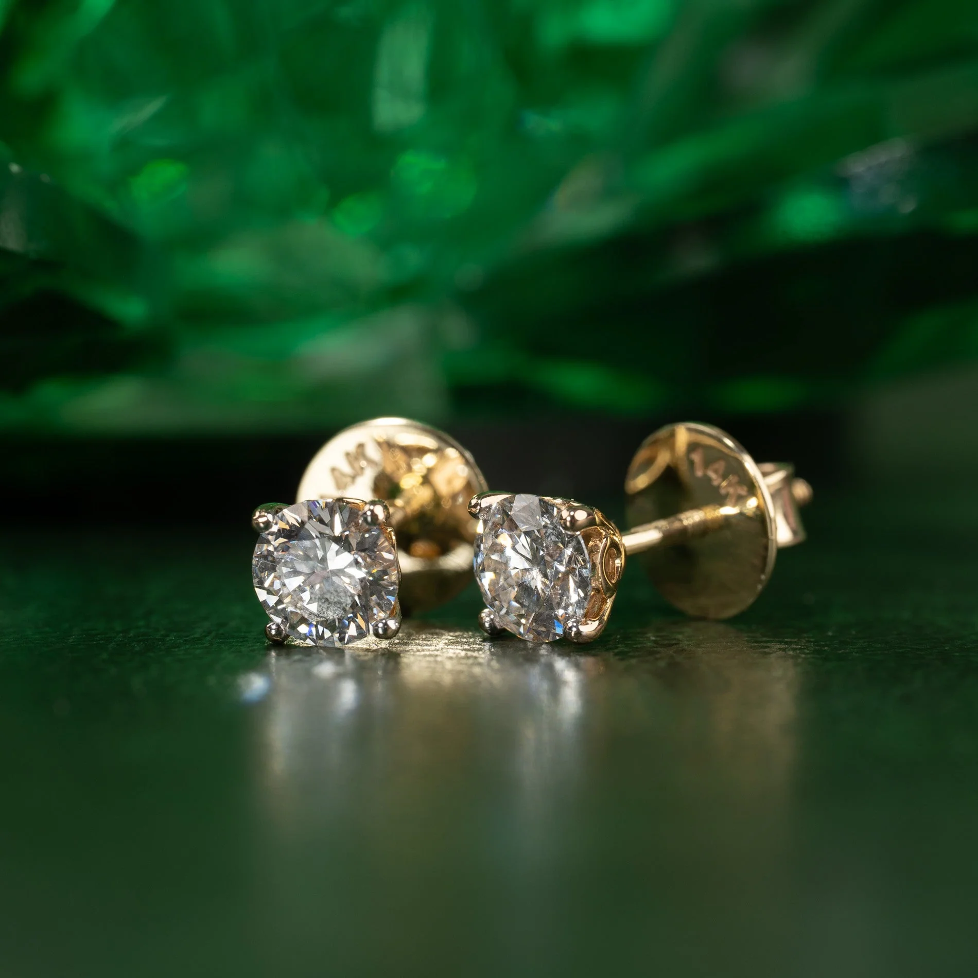 CLASSIC SOLITAIRE LAB-DIAMOND STUD EARRING - 1.5ct - YG - Image 5
