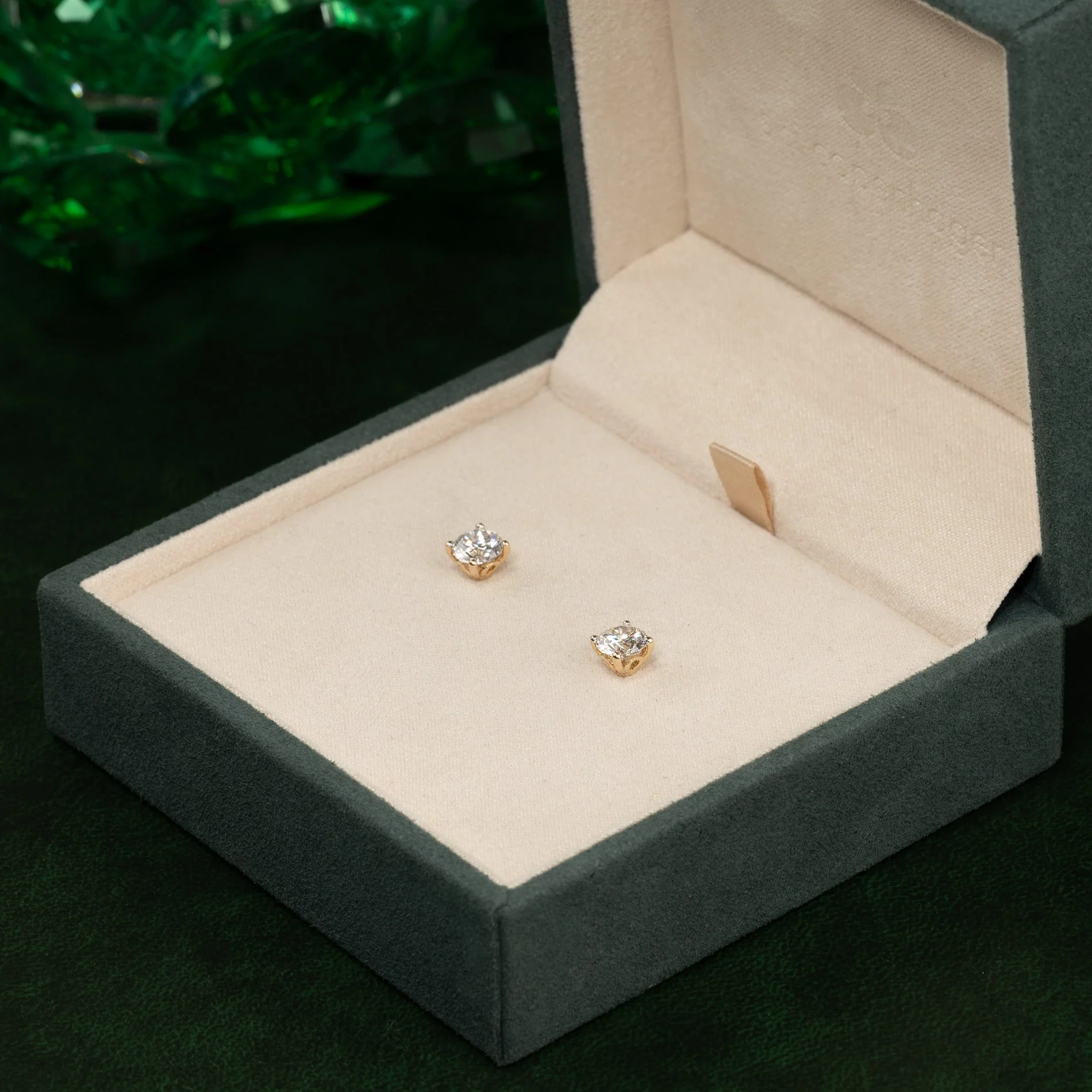 CLASSIC SOLITAIRE LAB-DIAMOND STUD EARRING - 1.5ct - YG - Image 6