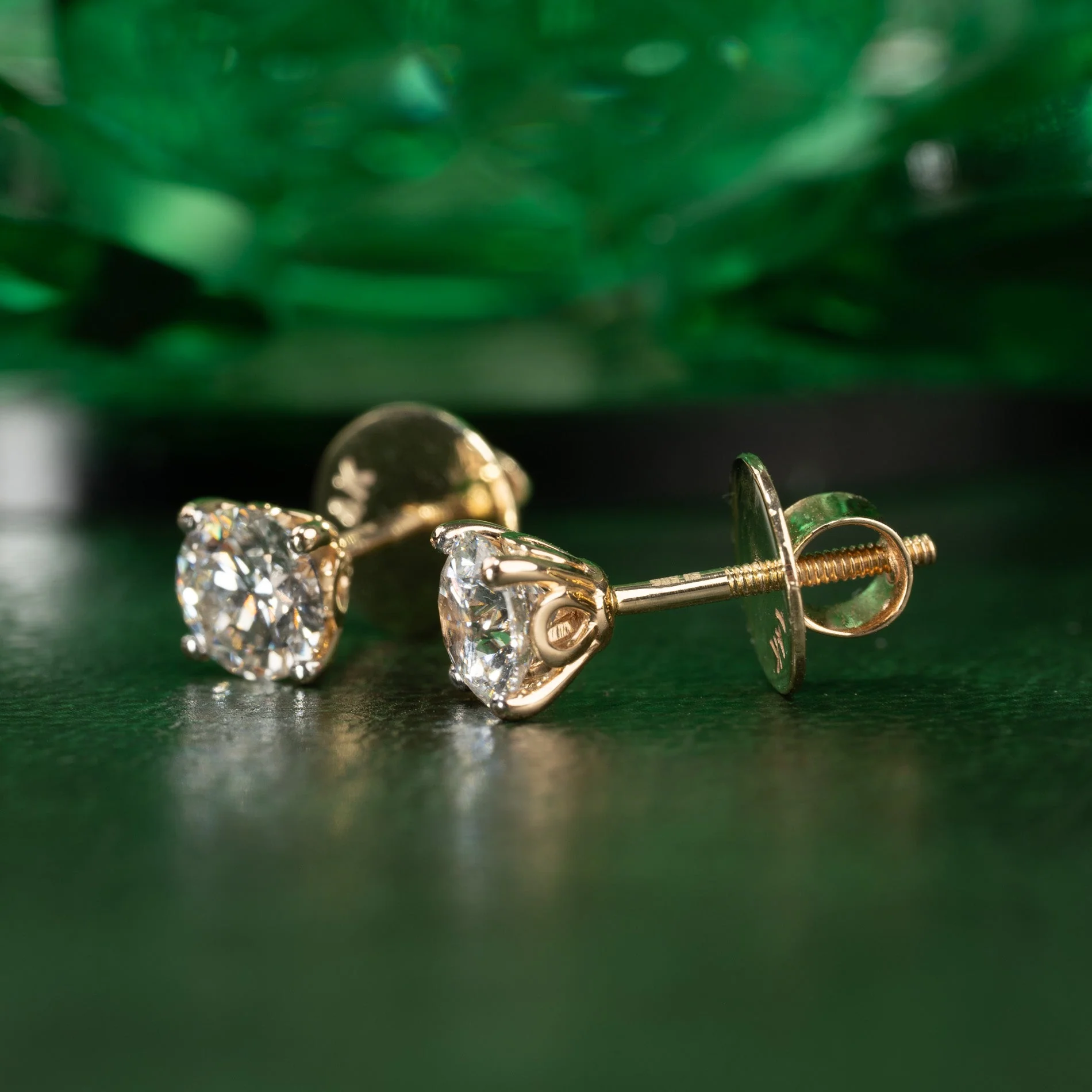 CLASSIC SOLITAIRE LAB-DIAMOND STUD EARRING - 1.5ct - YG - Image 8