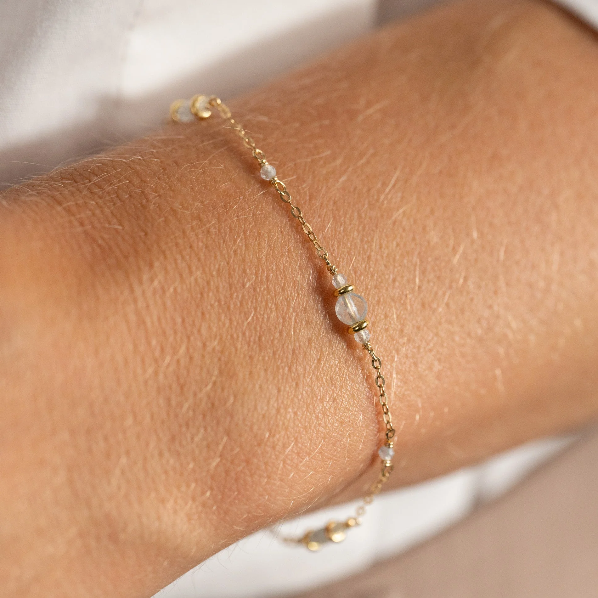 CORDELIA BLUE AQUAMARINE GOLDEN BRACELET - Image 2