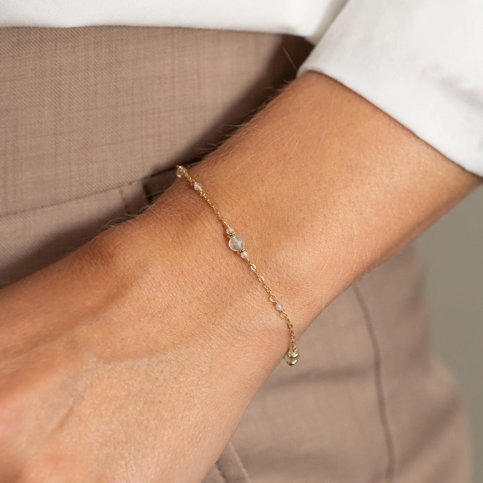 CORDELIA BLUE AQUAMARINE GOLDEN BRACELET - Image 4